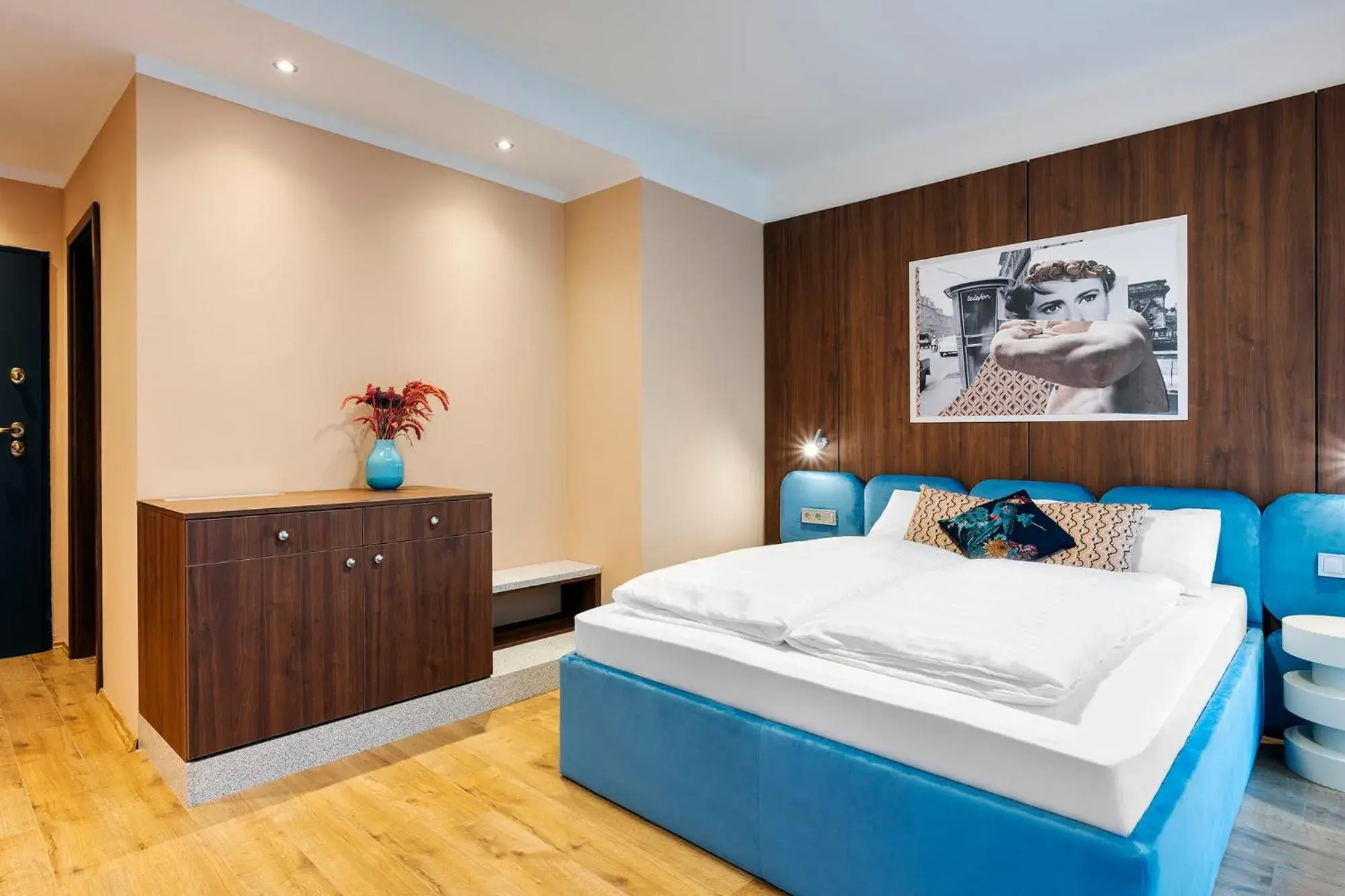 Toilet, Bed in SWU Magazine Rooms Toilet, Bed in SWU Magazine Rooms