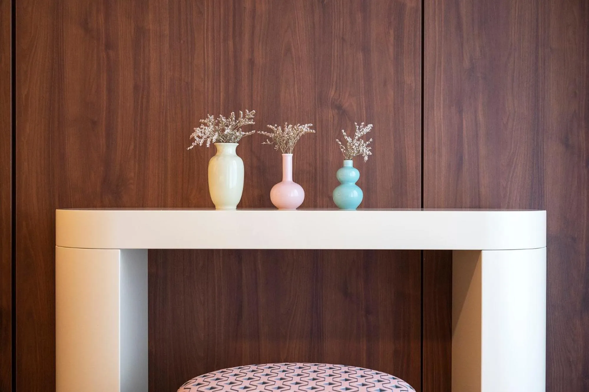 Photo of the whole room in SWU Magazine Rooms