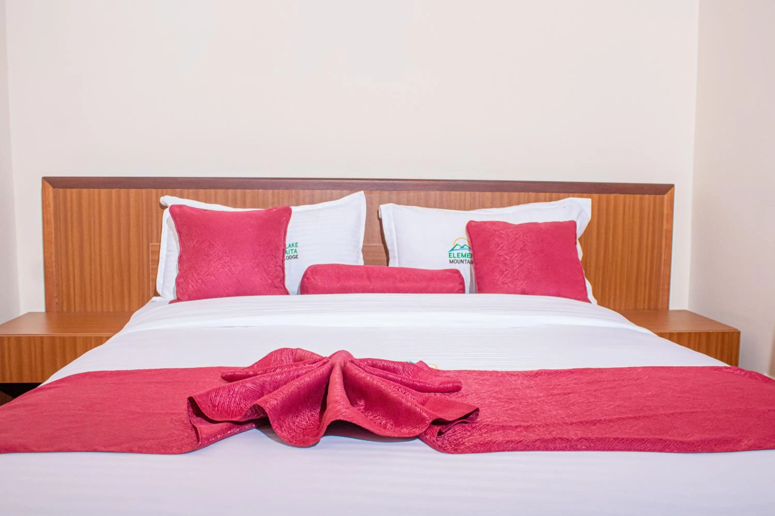 Bed in Lake Elementaita Mountain Lodge