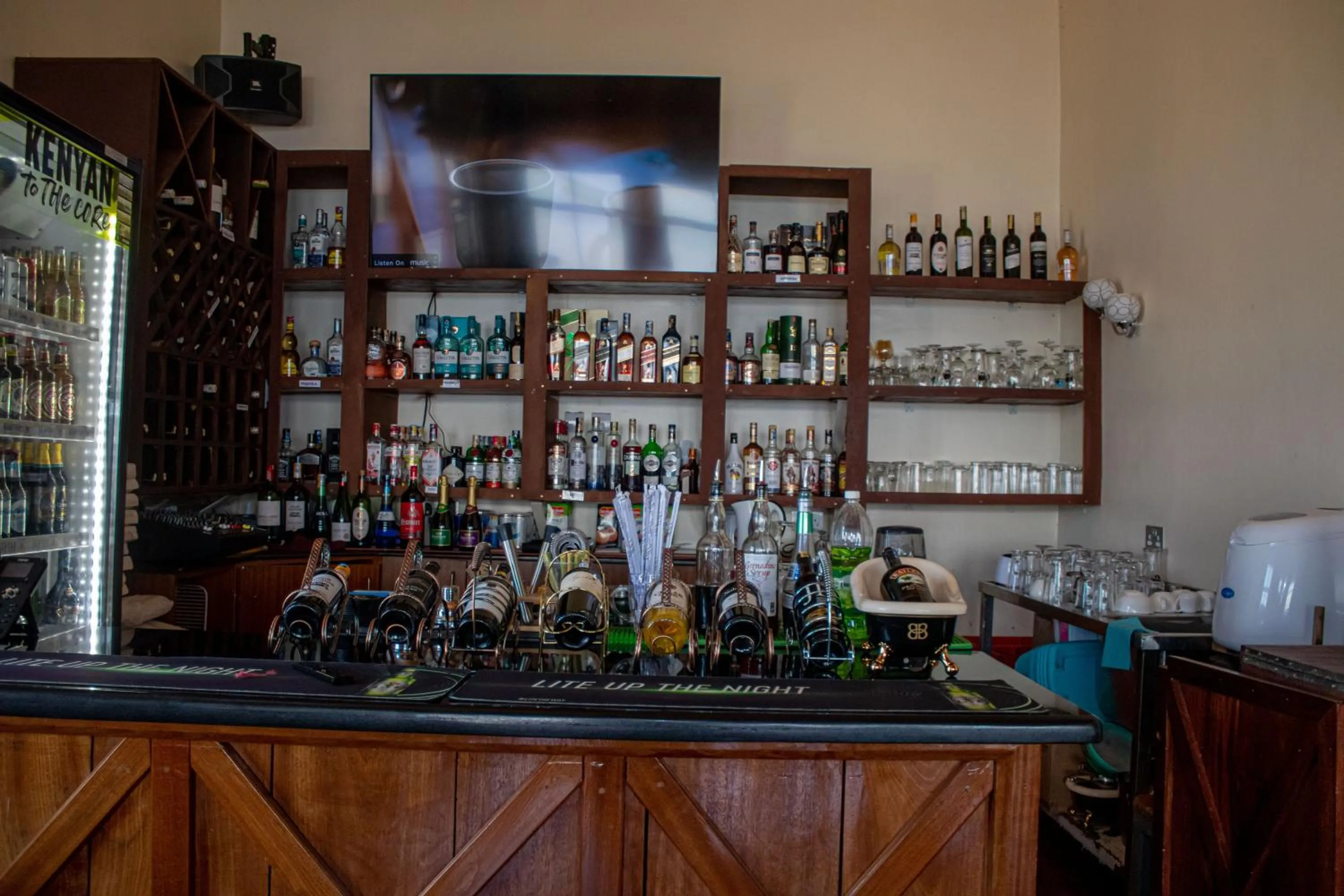 Lounge or bar in Lake Elementaita Mountain Lodge