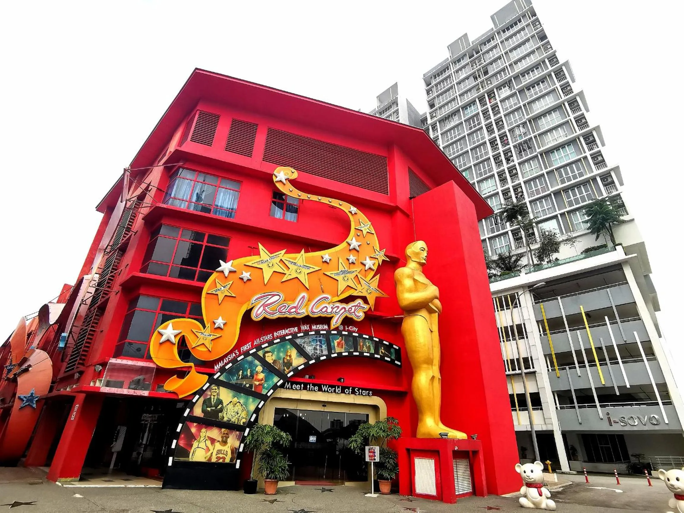 Nearby landmark in A's House i-City 1-4pax Studio Netflix Wifi