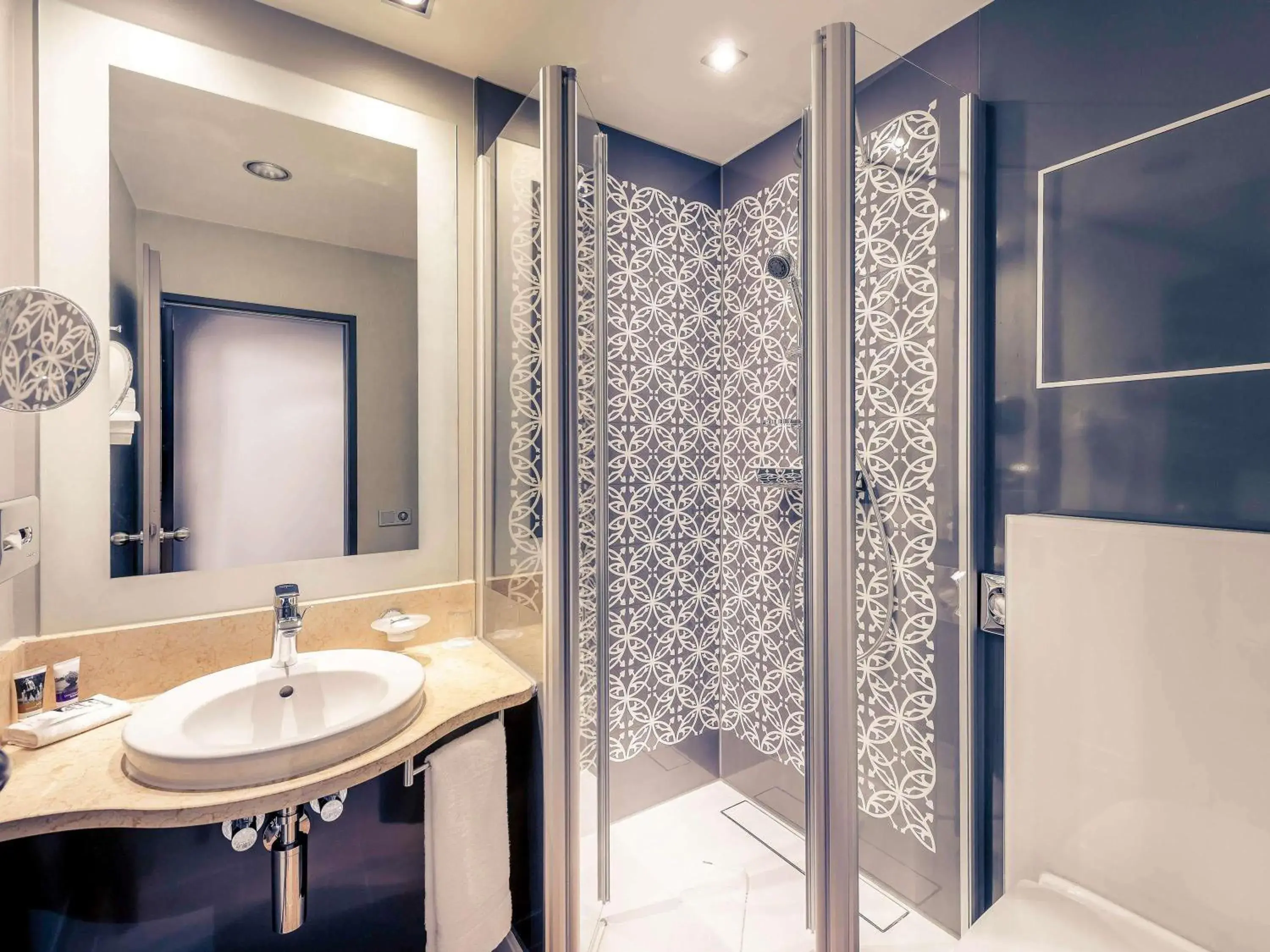 Bedroom in Mercure München City Center Bedroom in Mercure München City Center