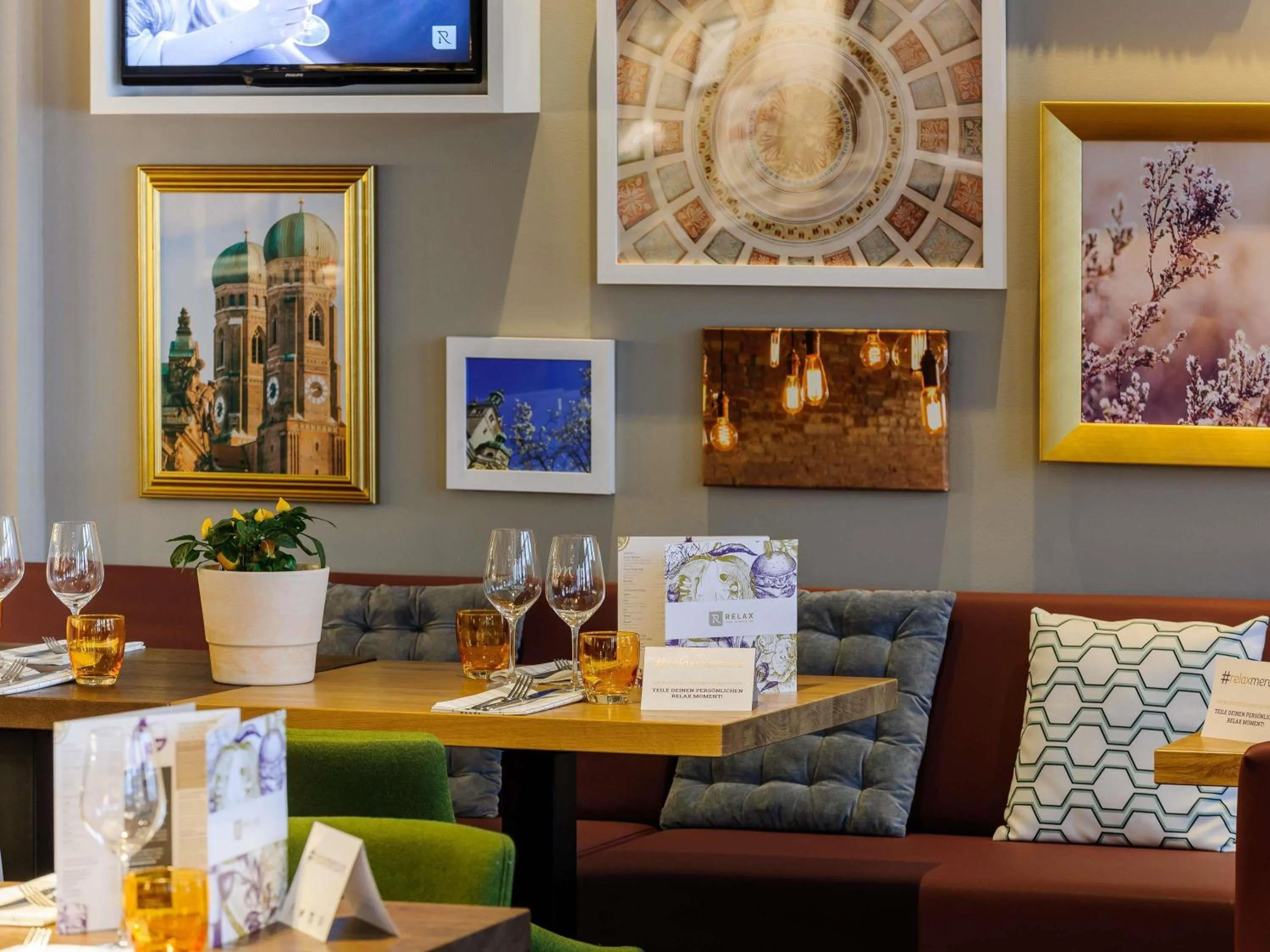 Lounge or bar in Mercure München City Center