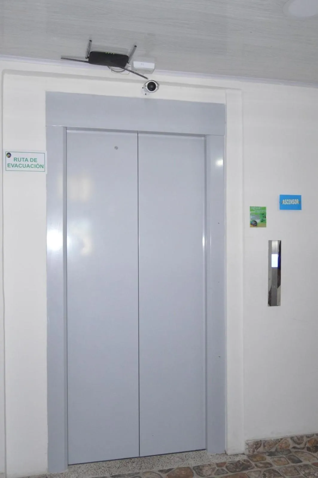 elevator in Hotel Real del Valle