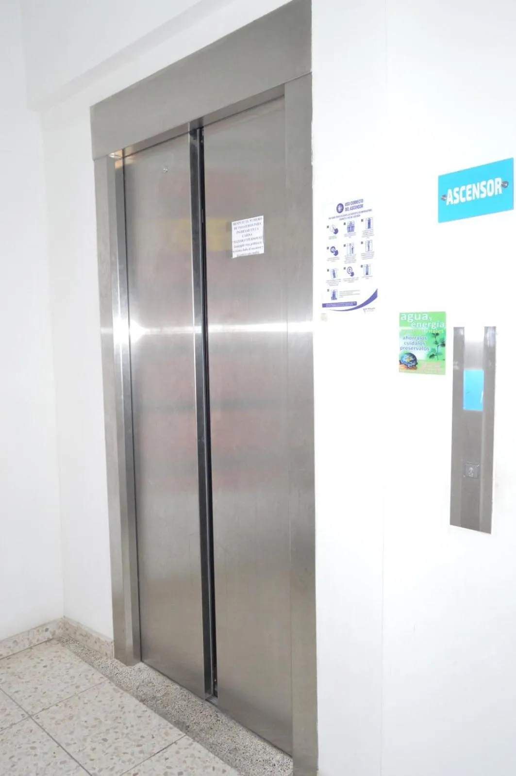 elevator in Hotel Real del Valle