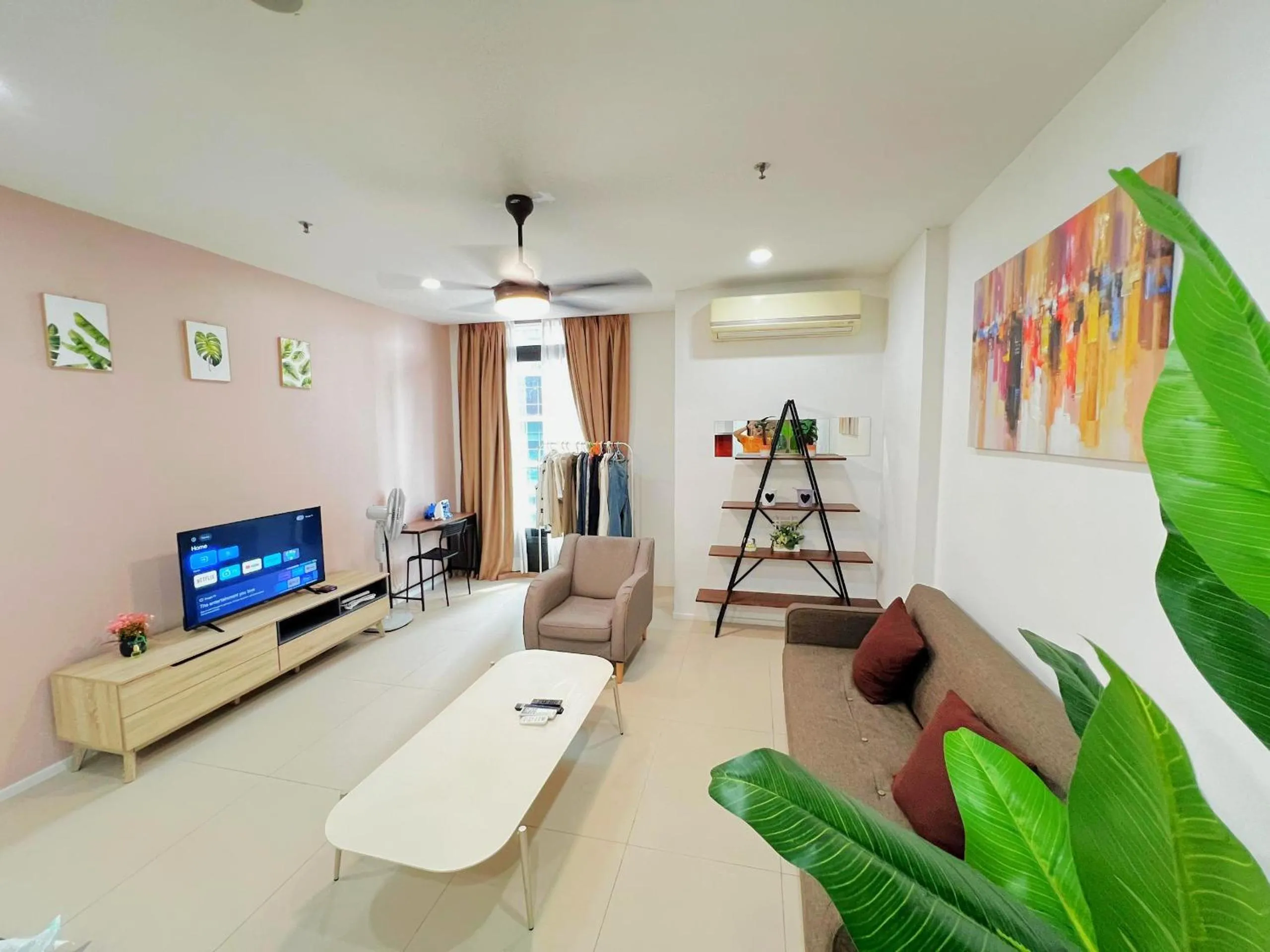 Living room in ARCORIS, MONT KIARA by MK HOME