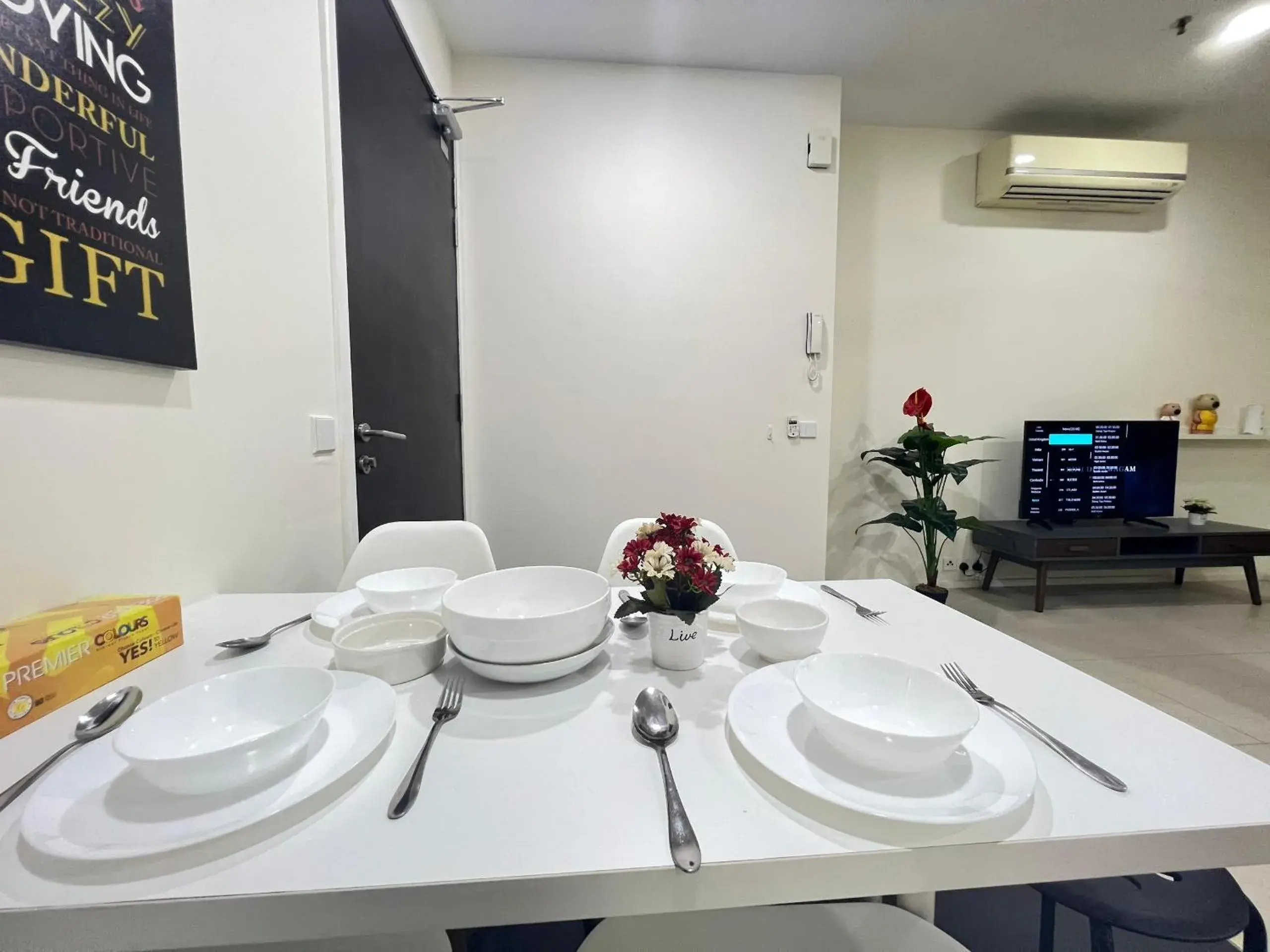 Dining Area in ARCORIS, MONT KIARA