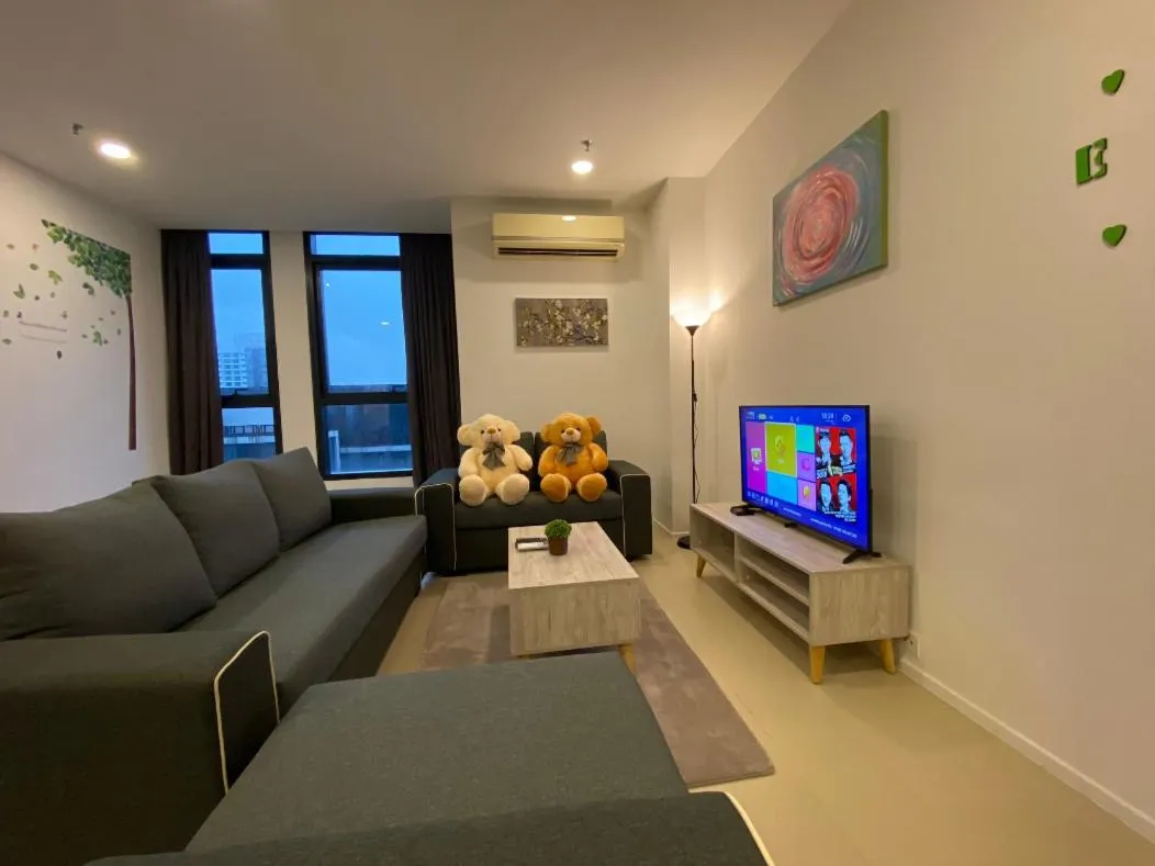 ARCORIS, MONT KIARA by MK HOME