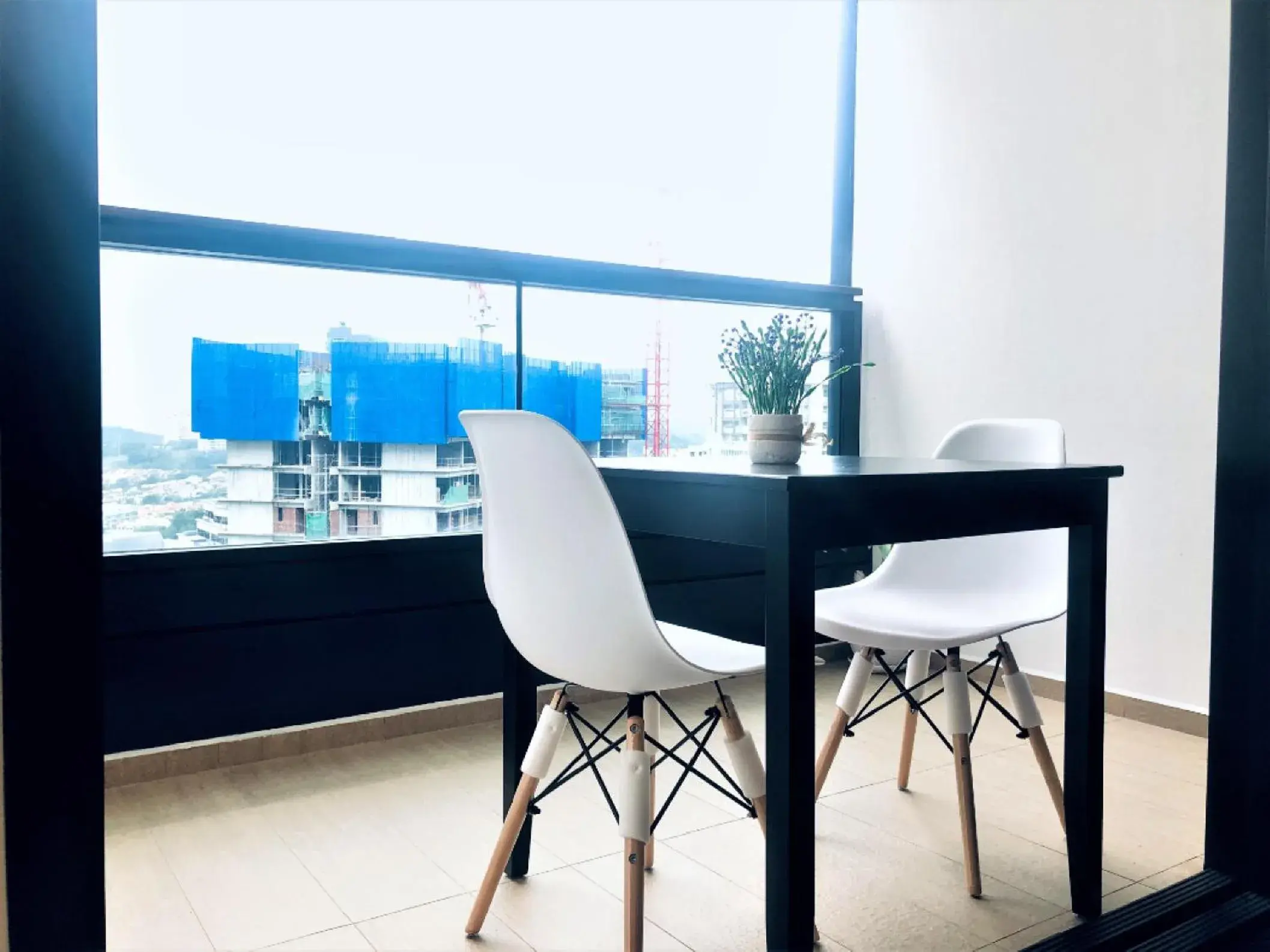 Balcony/Terrace, Dining Area in ARCORIS, MONT KIARA