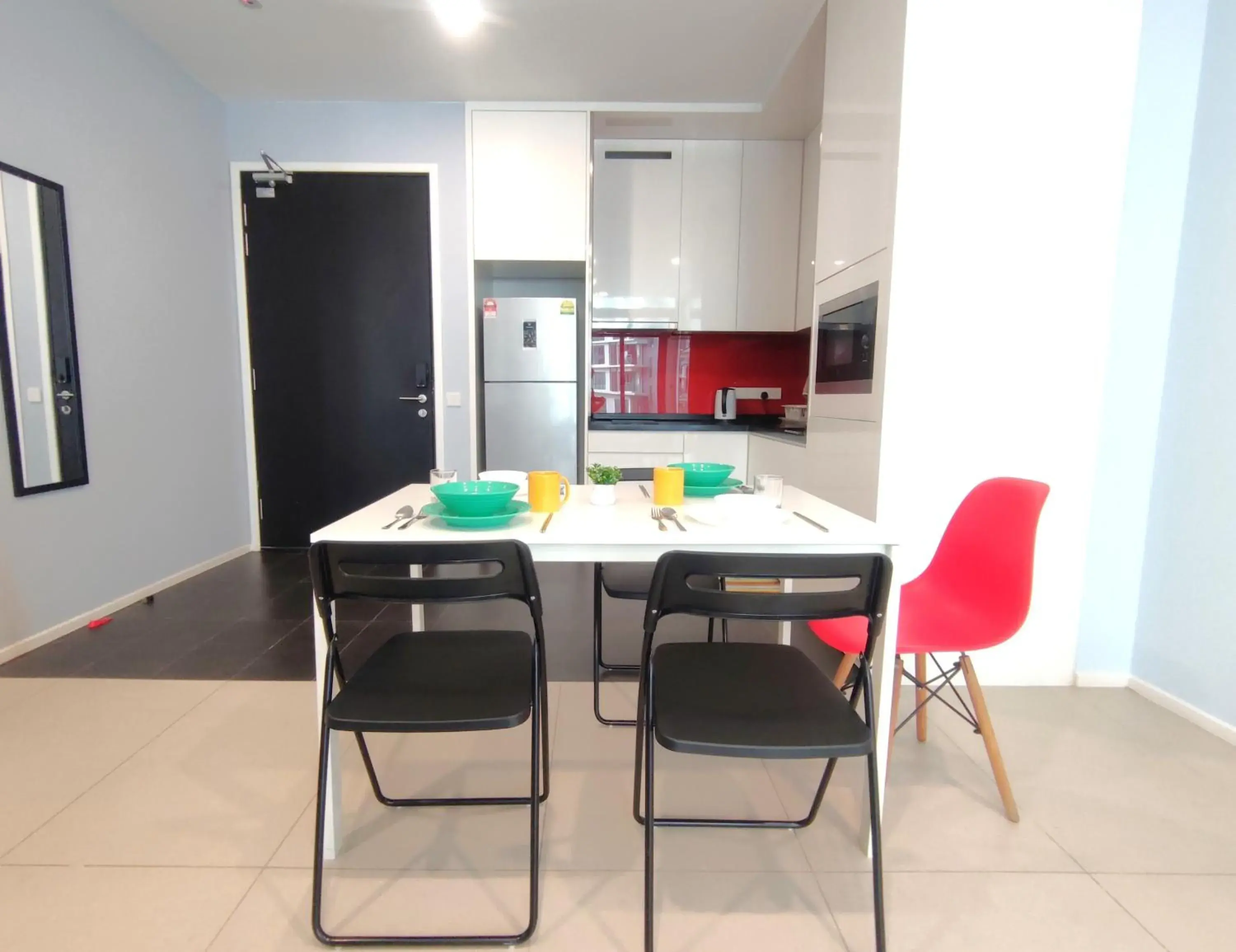 Living room, Dining Area in ARCORIS, MONT KIARA