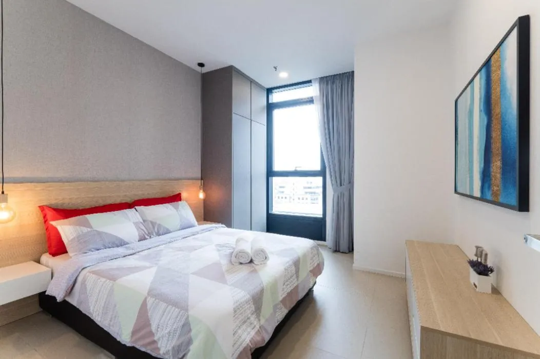 Bed in ARCORIS, MONT KIARA by MK HOME