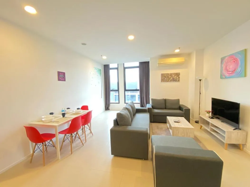 ARCORIS, MONT KIARA by MK HOME