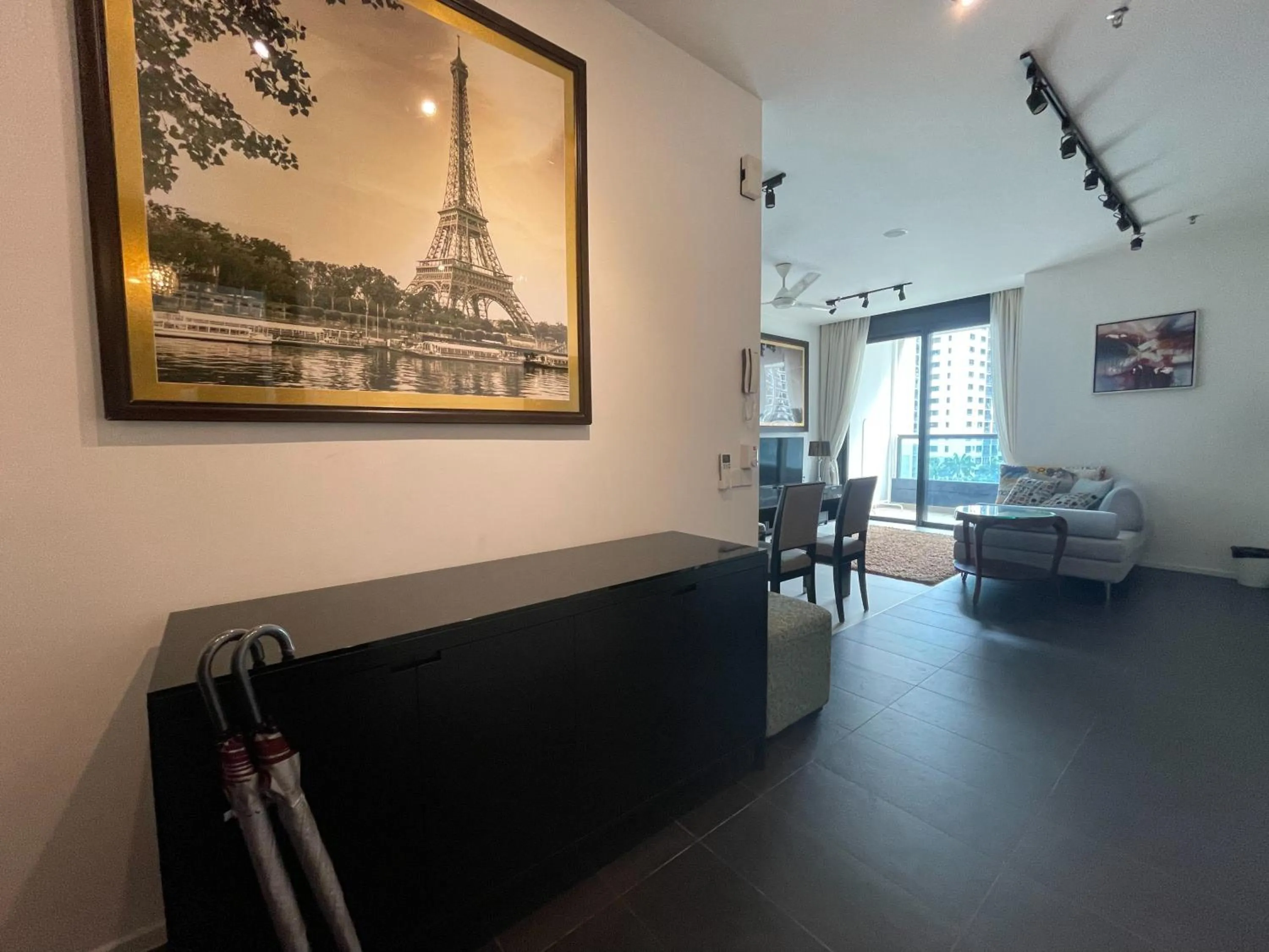 ARCORIS, MONT KIARA by MK HOME