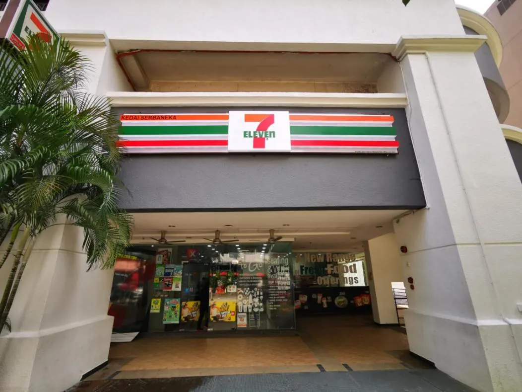 ARCORIS, MONT KIARA by MK HOME