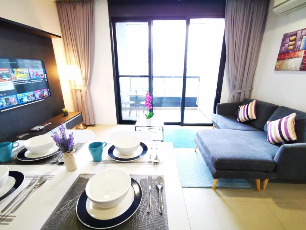 ARCORIS, MONT KIARA by MK HOME