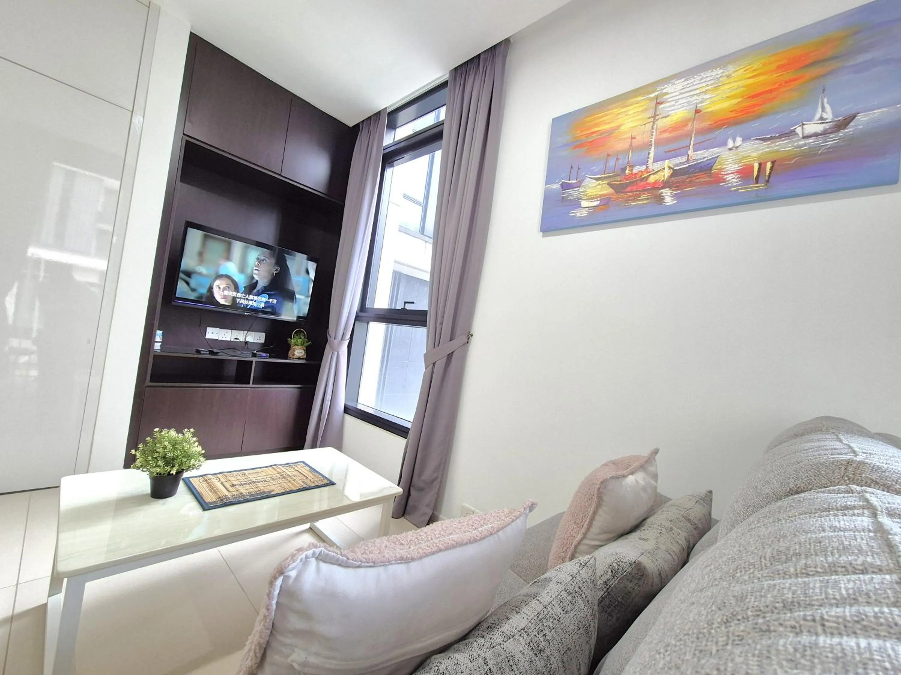 ARCORIS, MONT KIARA by MK HOME