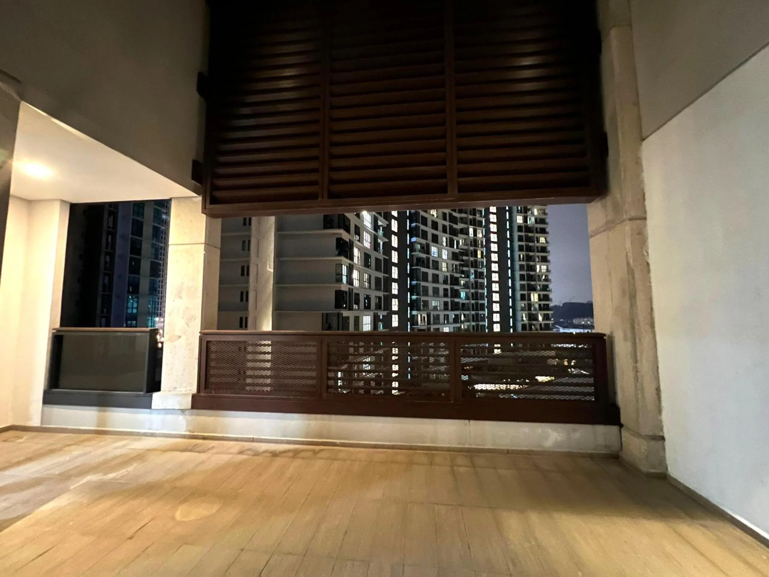 Balcony/Terrace in ARCORIS, MONT KIARA by MK HOME