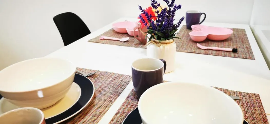 Dining area in ARCORIS, MONT KIARA by MK HOME