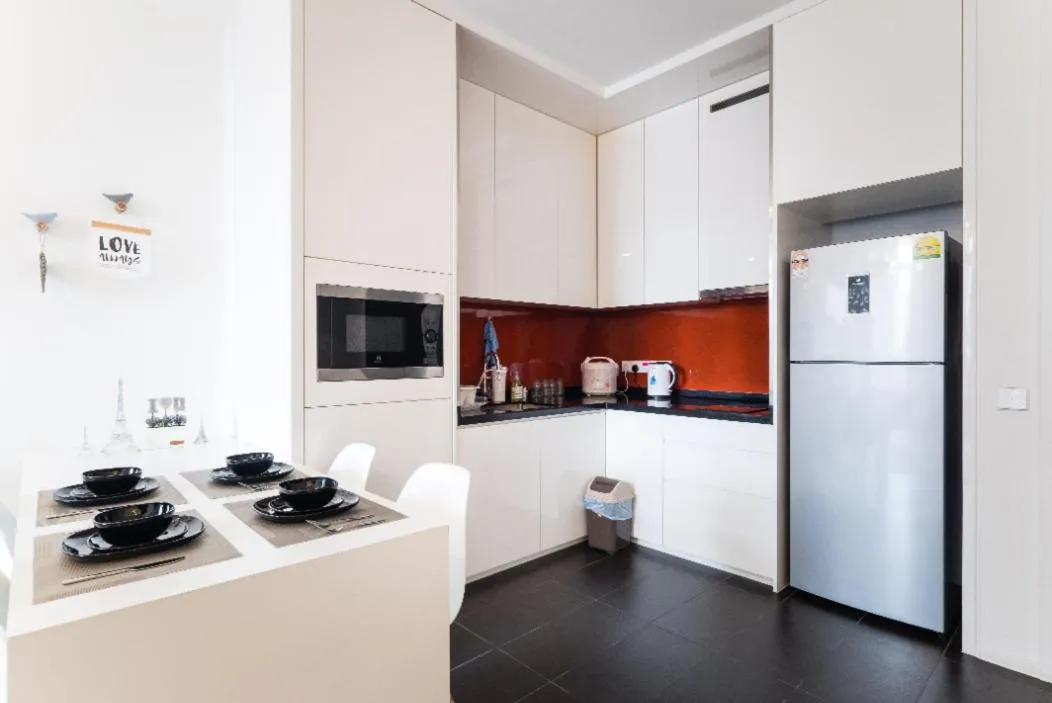 Kitchen or kitchenette in ARCORIS, MONT KIARA by MK HOME