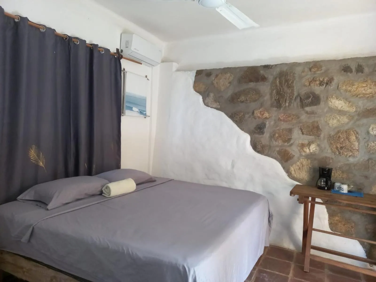 Bed in Hotel Quinto Sol