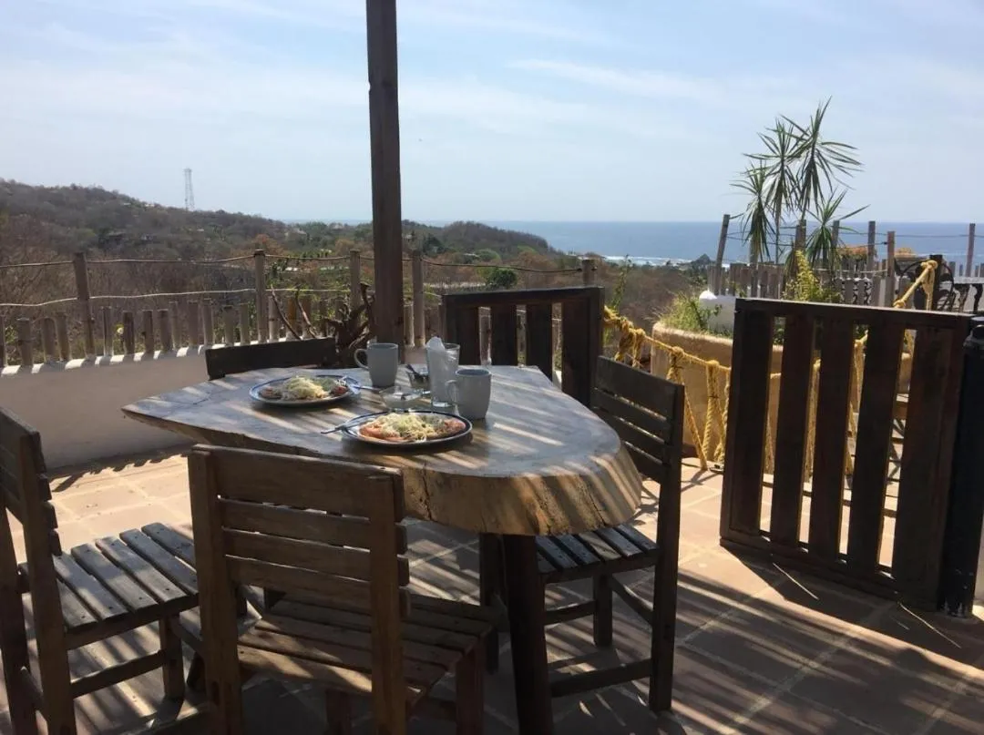 Food and drinks in Hotel Quinto Sol