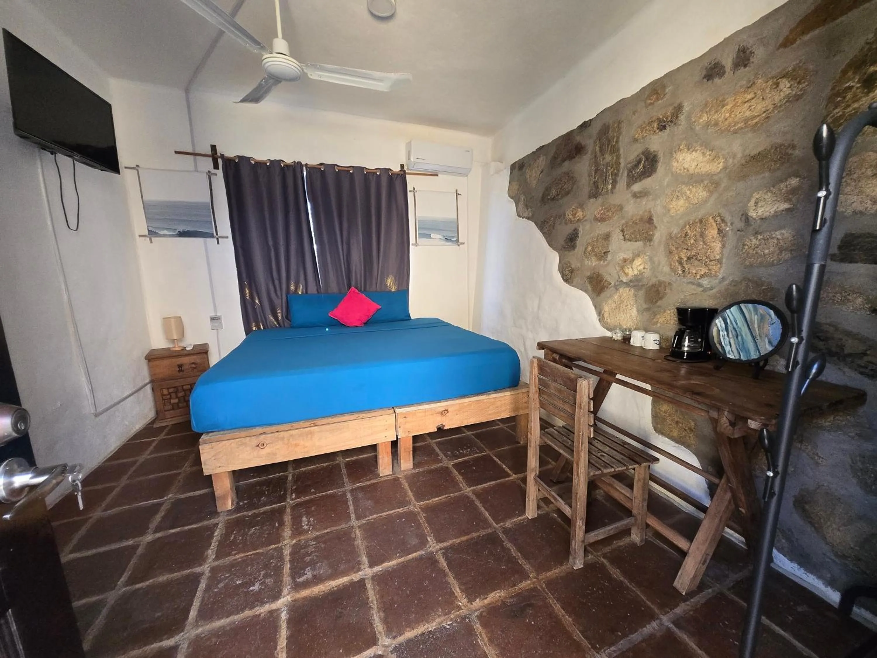Bed in Hotel Quinto Sol