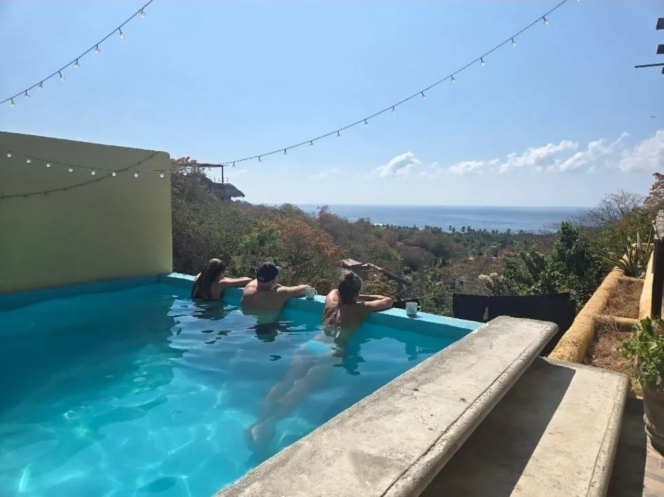 Swimming pool in Hotel Quinto Sol