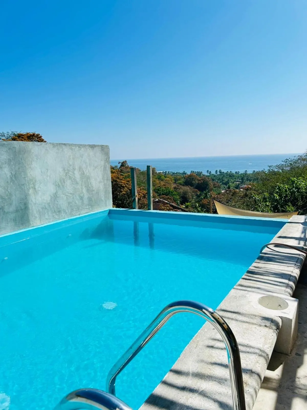 Swimming pool in Hotel Quinto Sol