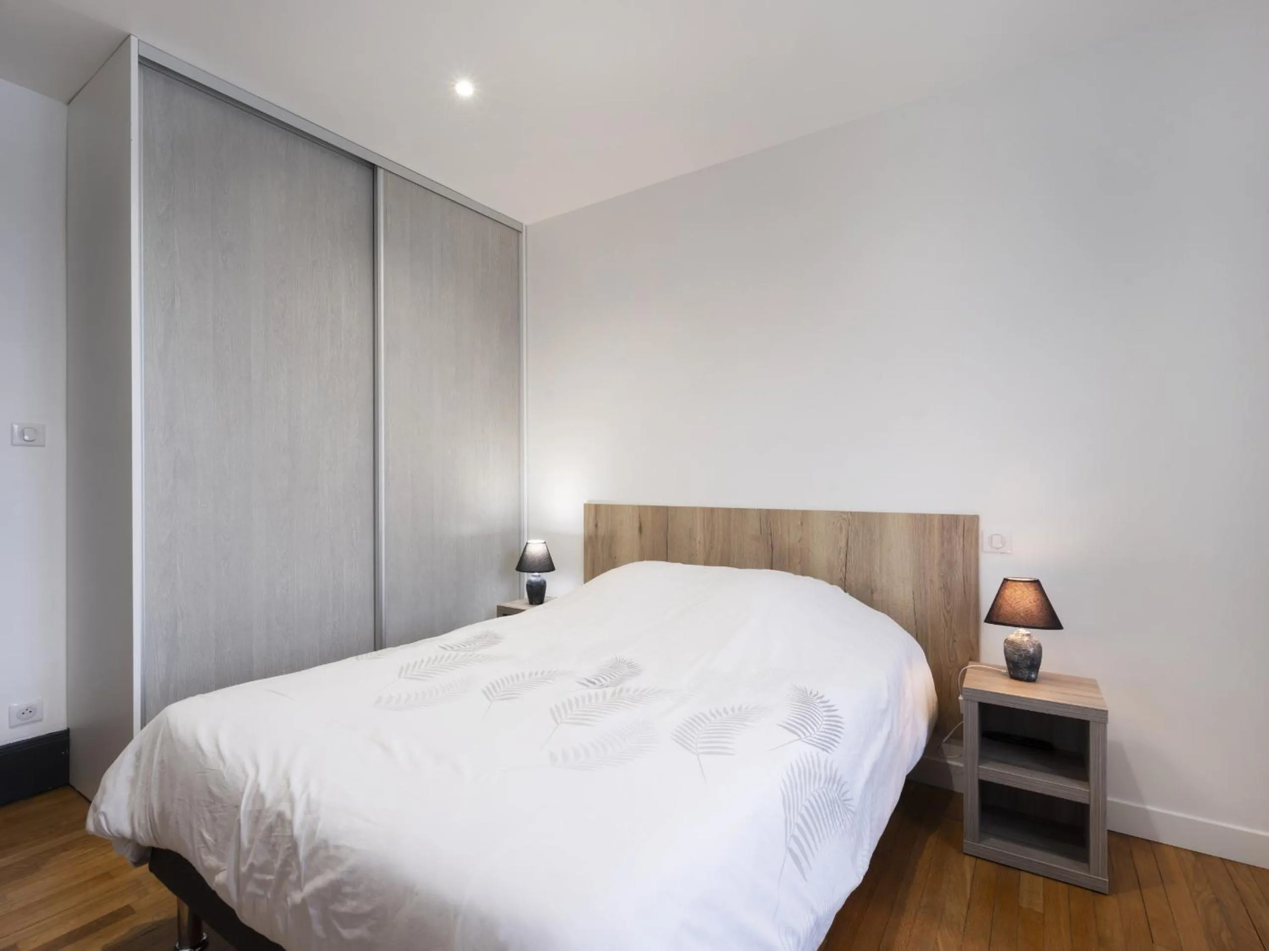 Bed in Residence Louis Quartier Des Lilas