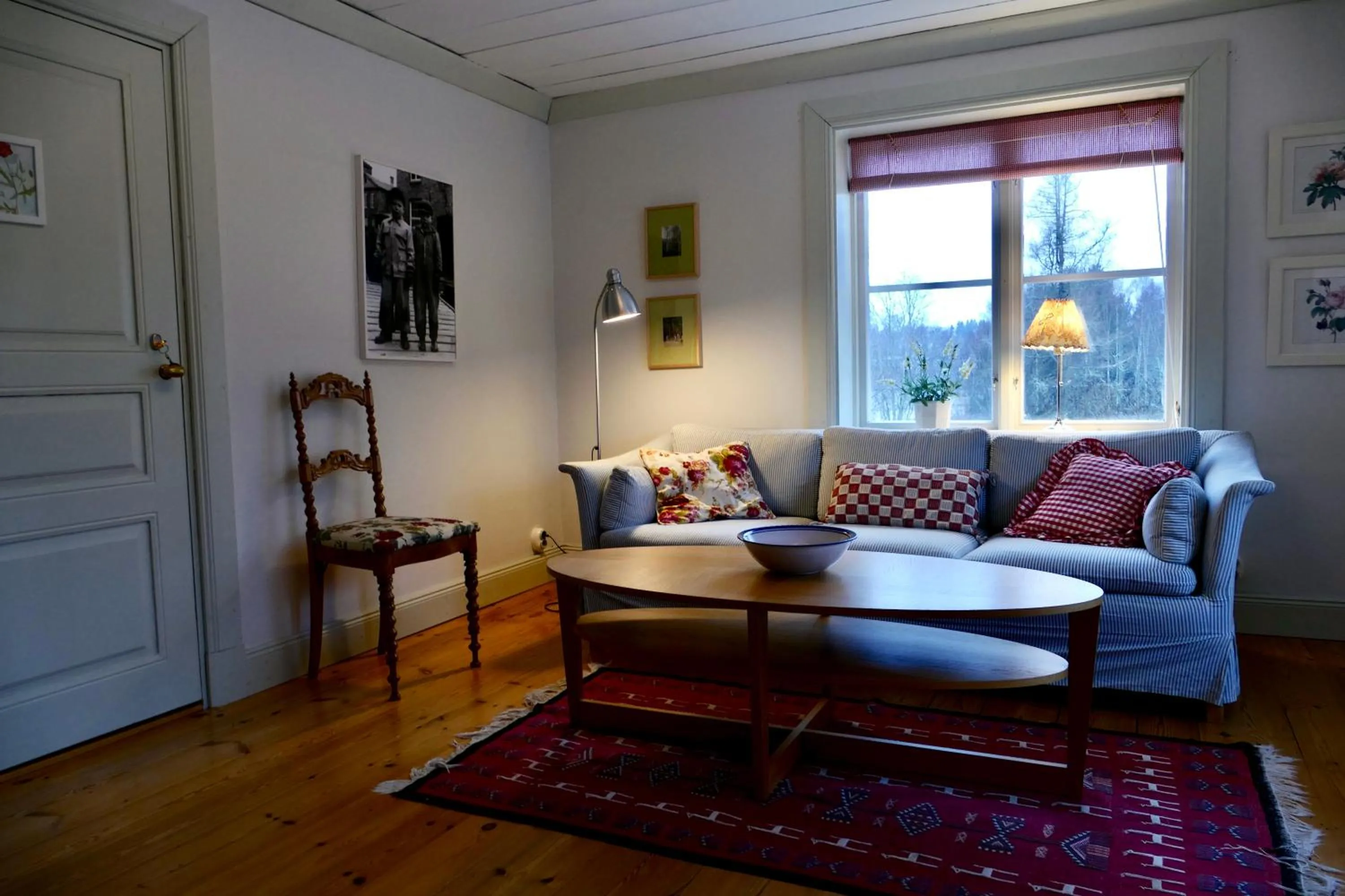 Communal lounge/ TV room in Sundets Gård - Bed & Breakfast
