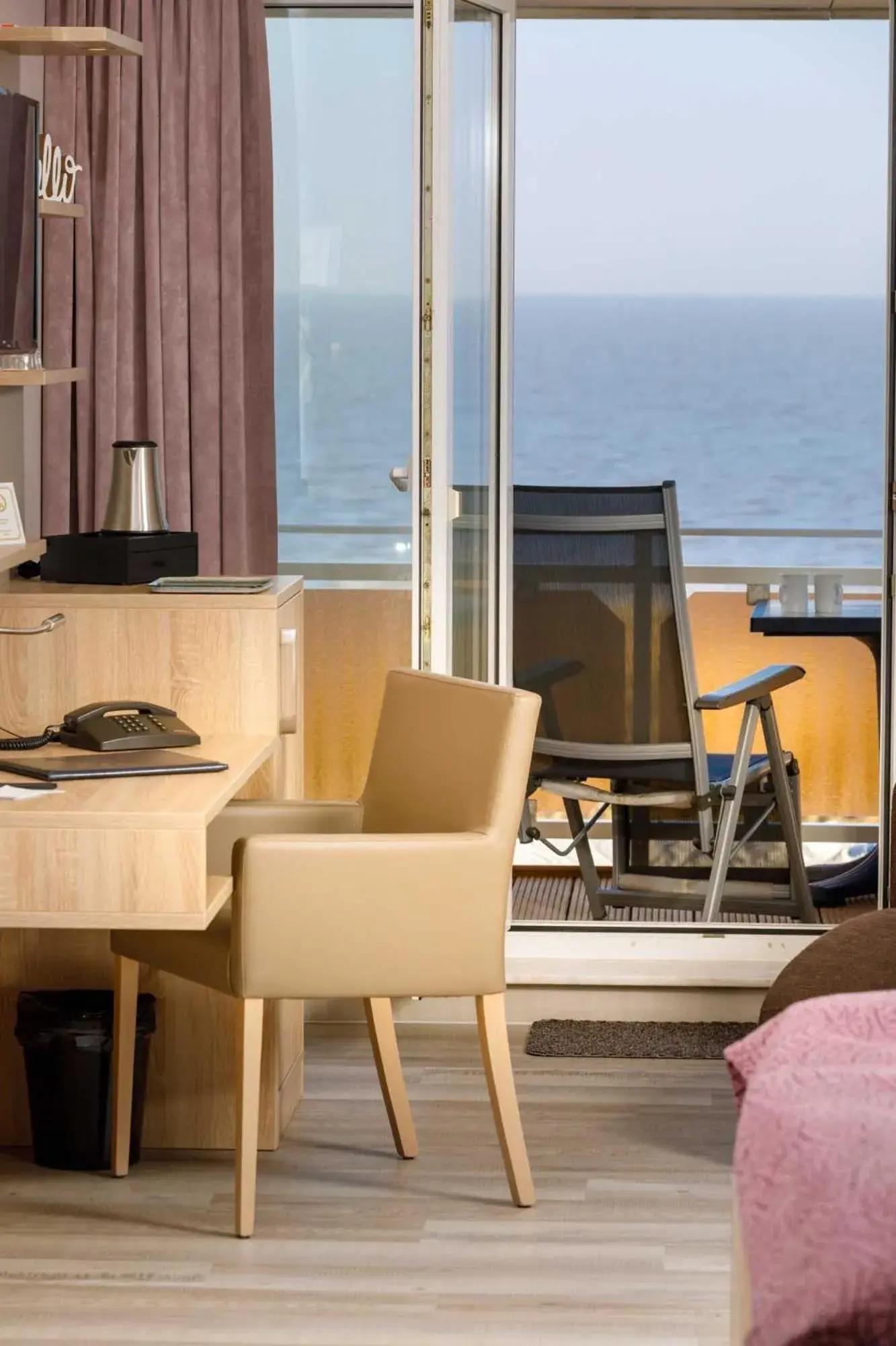 Comfort Double Room in Wattenkieker Comfort Double Room in Wattenkieker