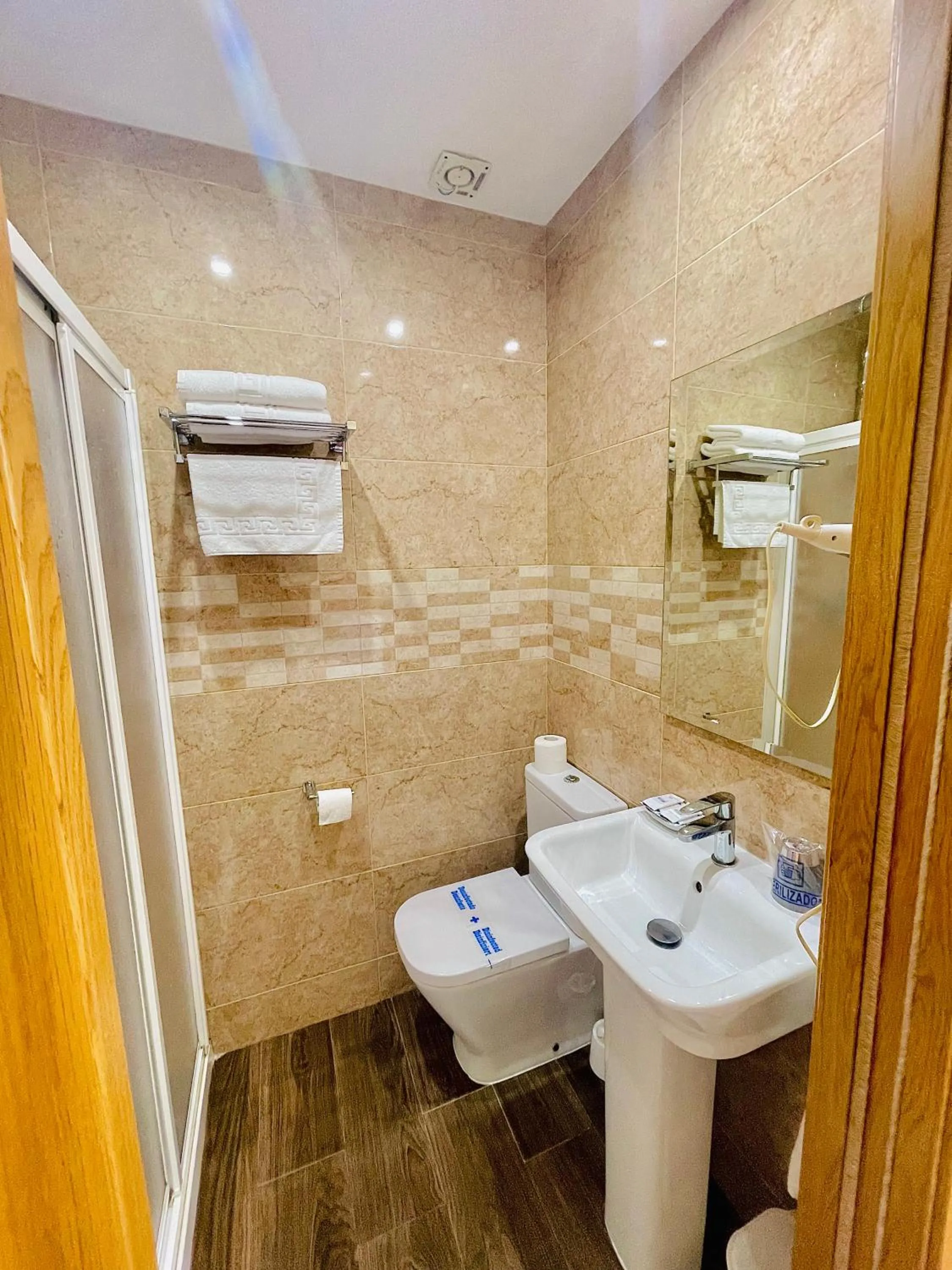 Bathroom in Pensión Costiña