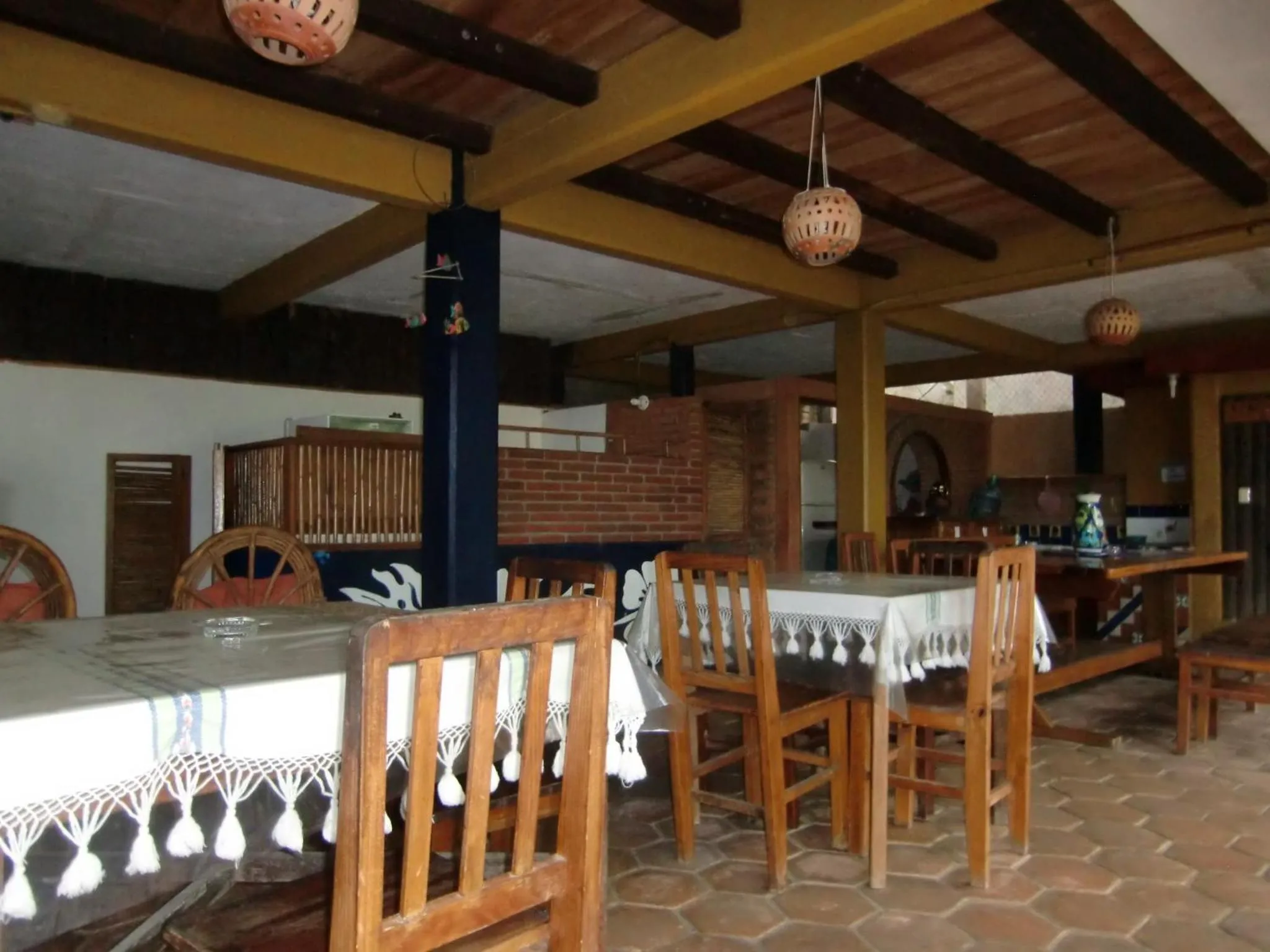 Restaurant/places to eat in Villa Escondida