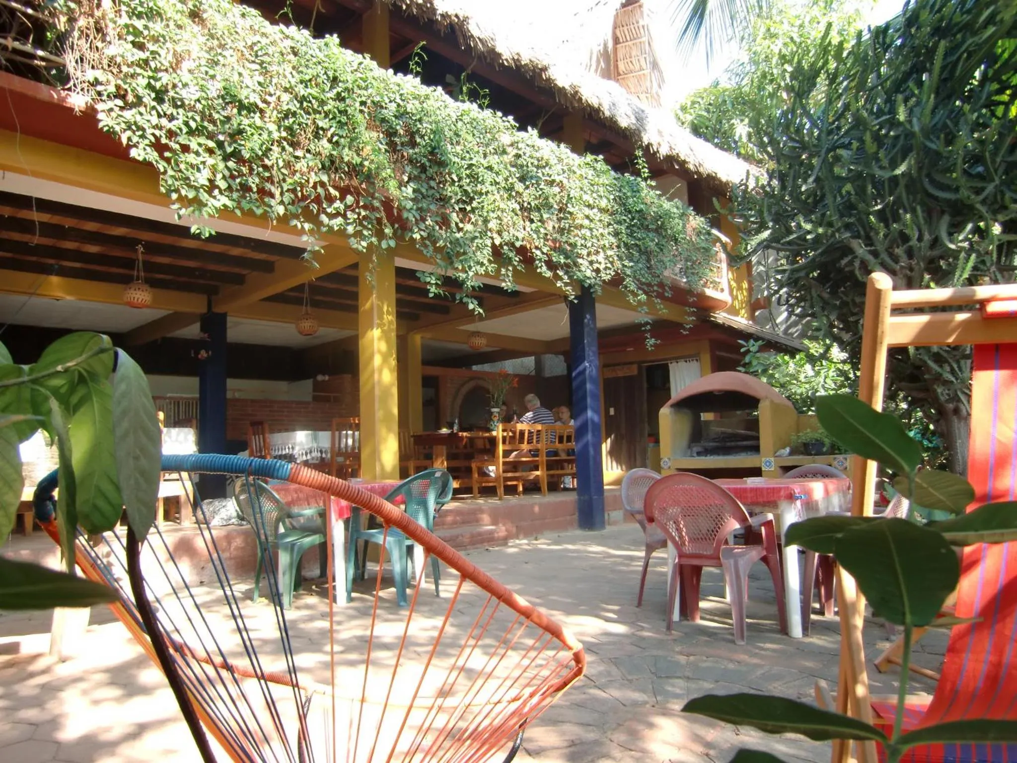 Restaurant/places to eat in Villa Escondida