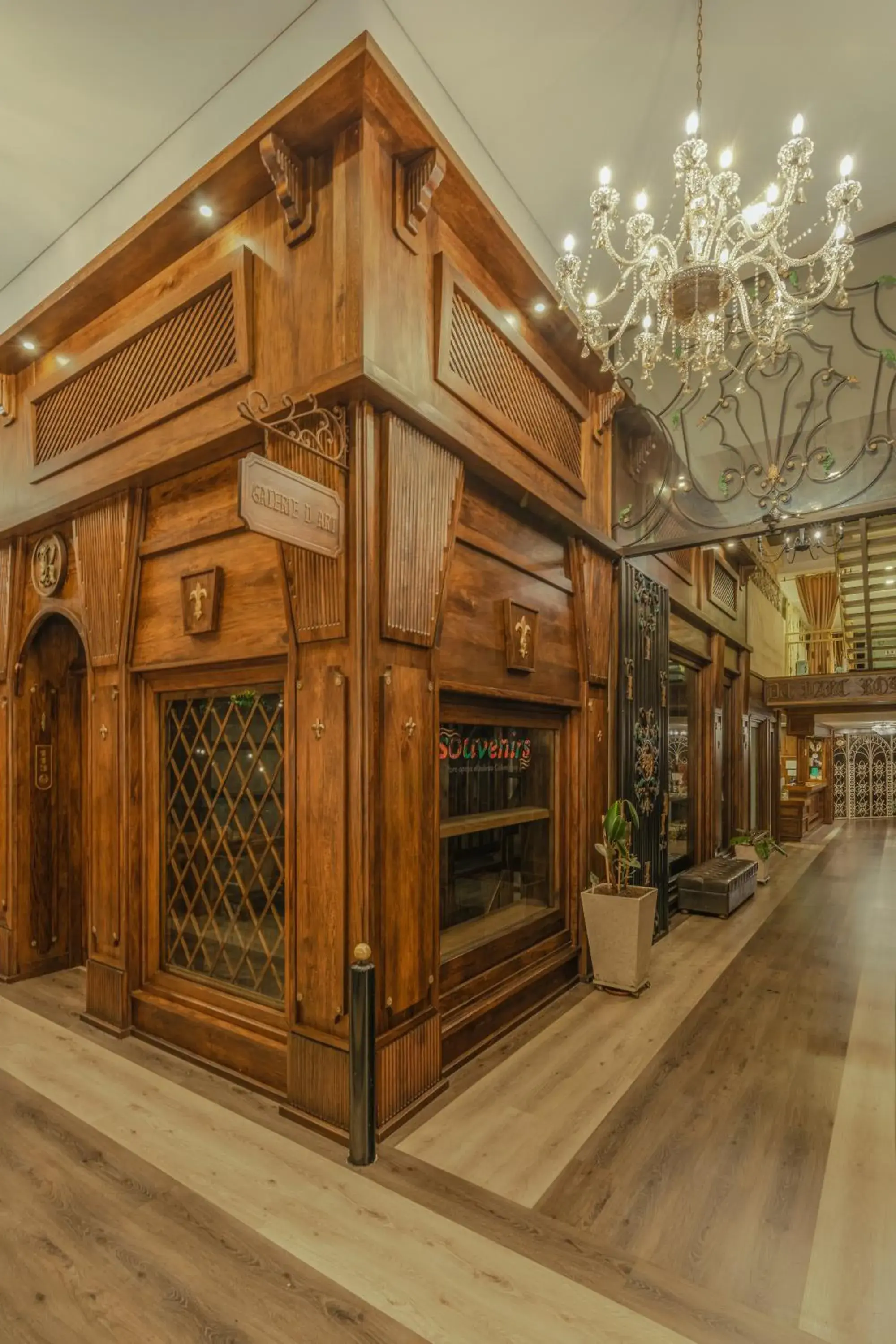 Lobby or reception in Hotel Du Parc Lobby or reception in Hotel Du Parc