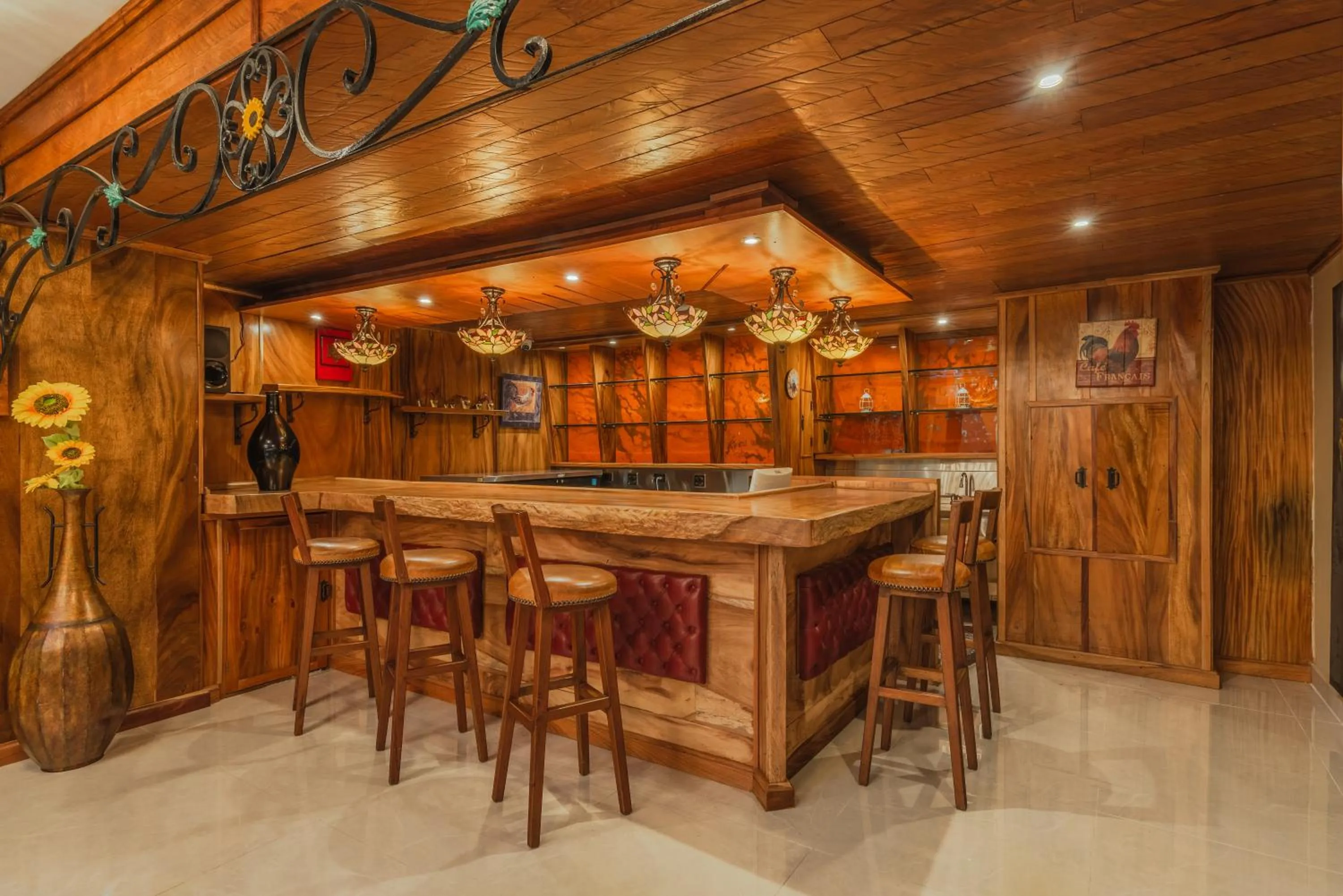 Property building in Hotel Du Parc