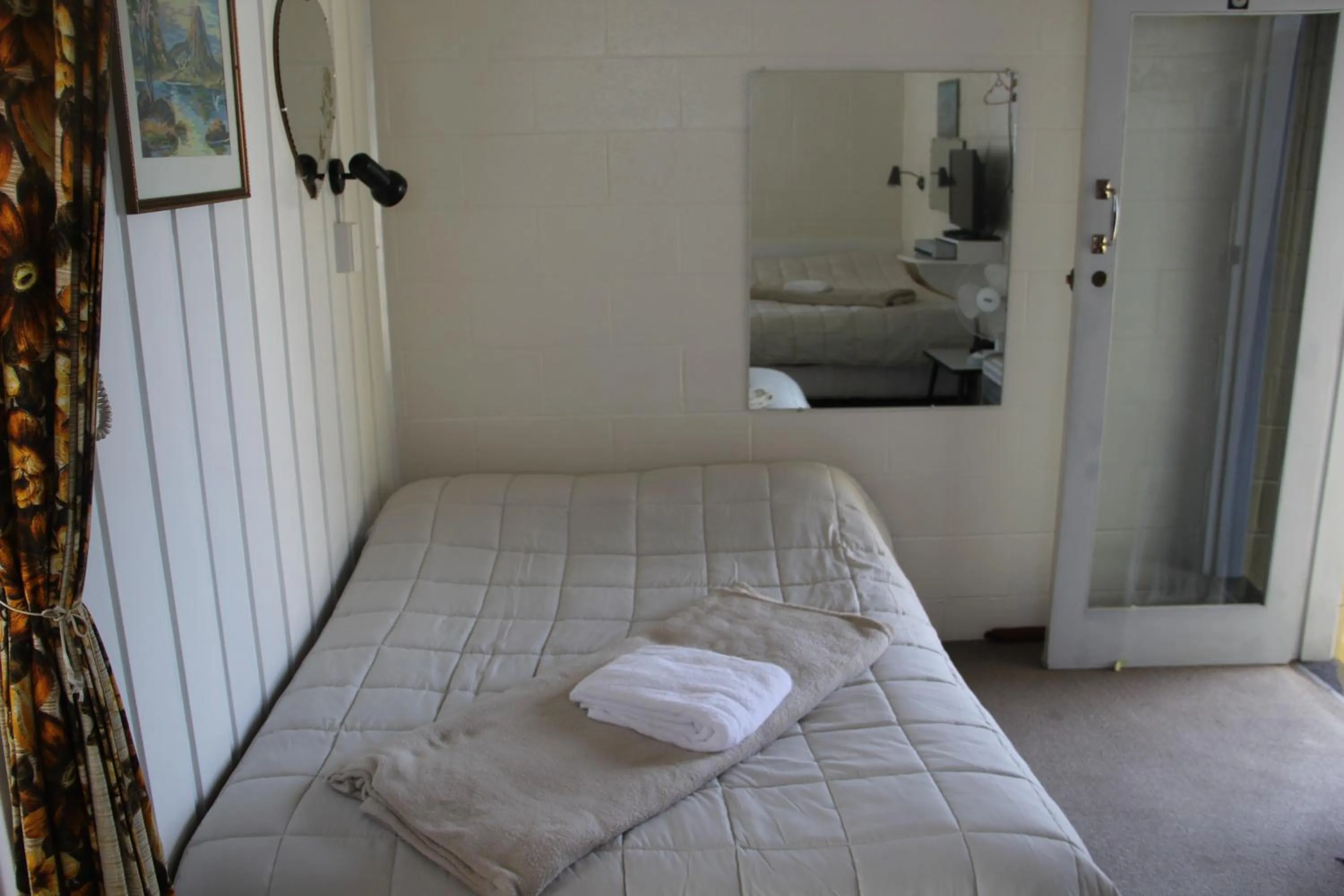 Bed in Taihape Motels