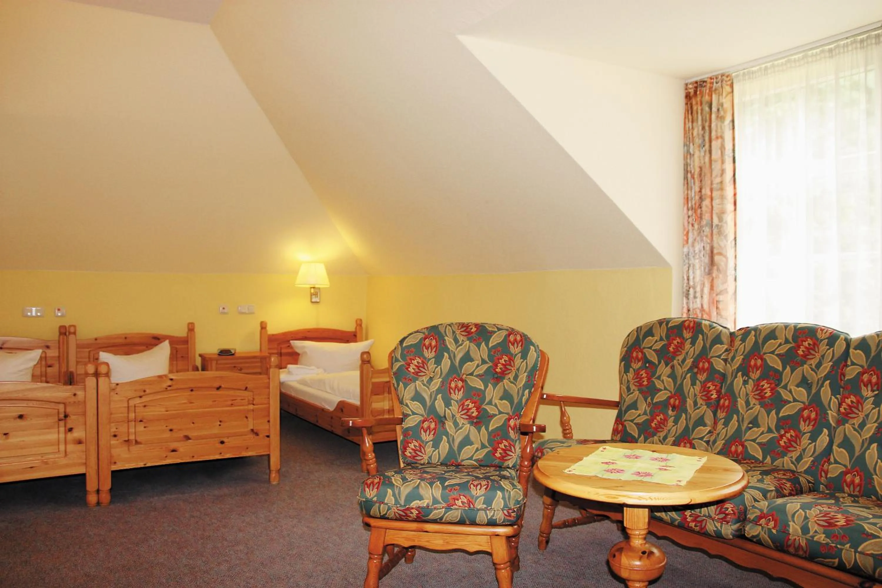 Photo of the whole room, Bed in Hotel Fröbelhof