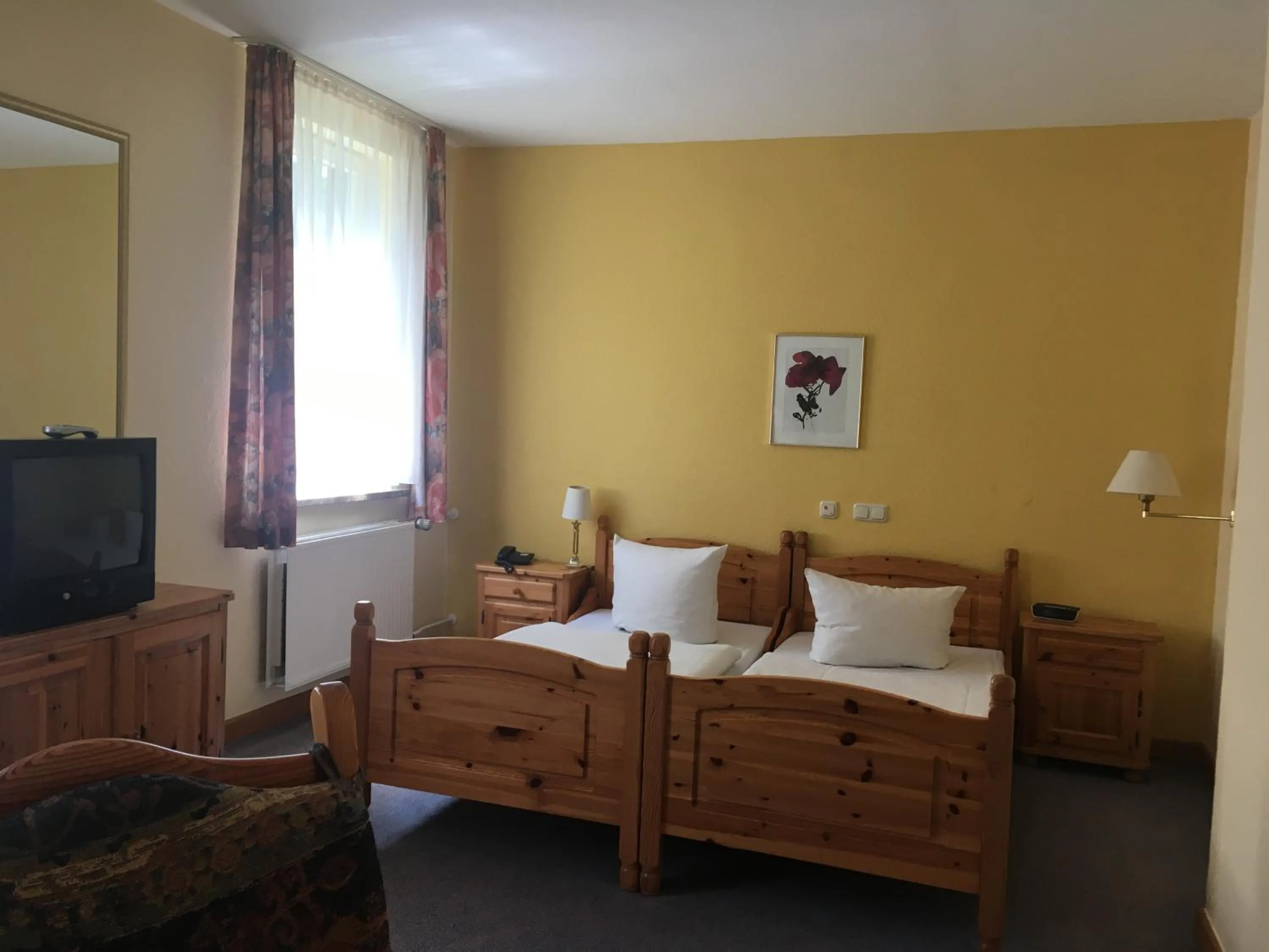 Bed in Hotel Fröbelhof