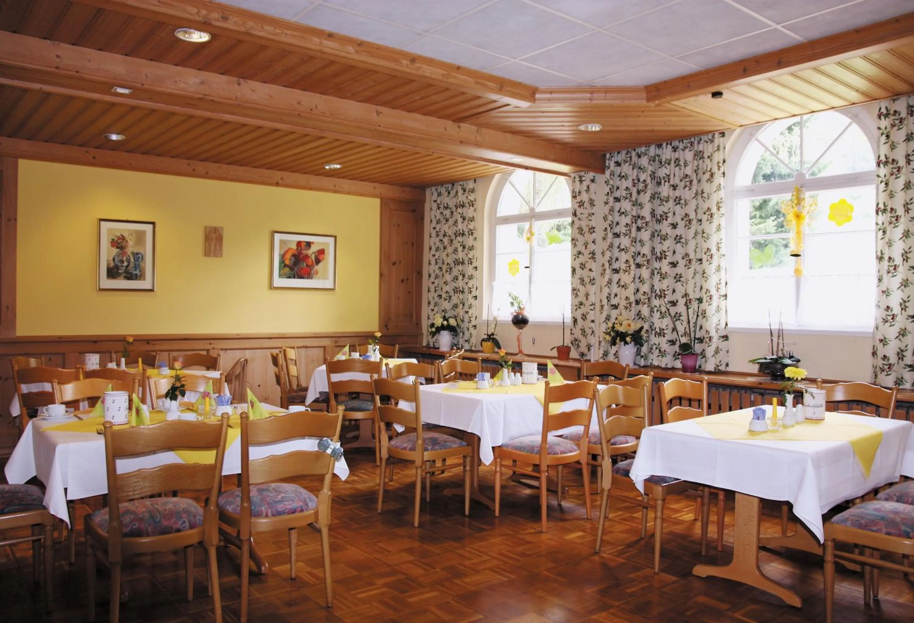Restaurant/places to eat in Hotel Fröbelhof