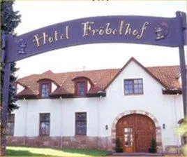 Facade/entrance in Hotel Fröbelhof