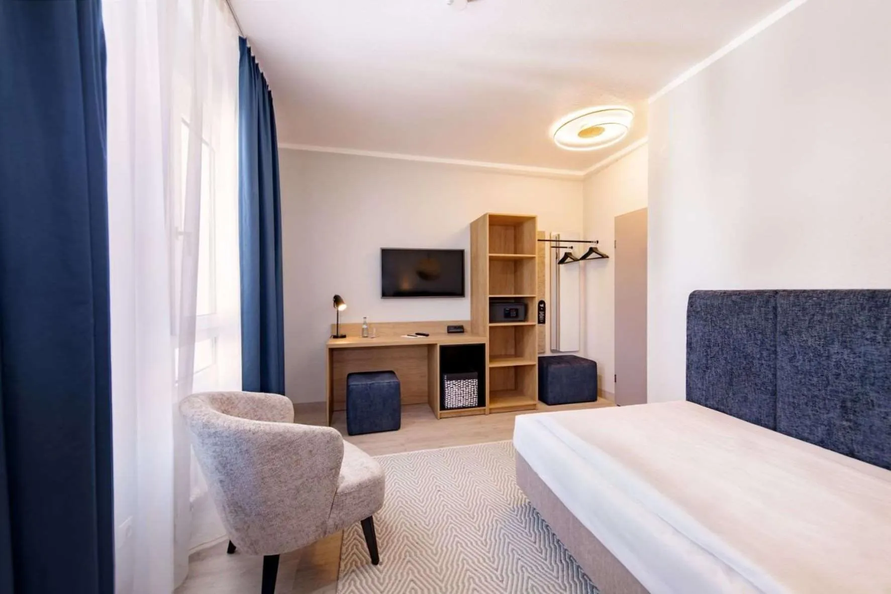 Bed in Aspire Elements Reutlingen, Trademark Collection by Wyndham