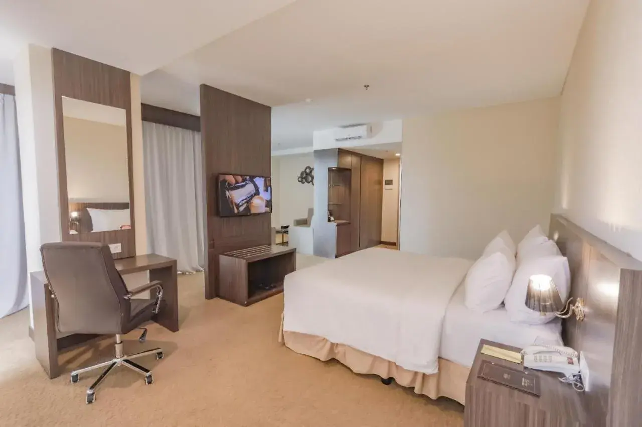 Bedroom, Bed in Labersa Hotel & Convention Center Toba Balige Bedroom, Bed in Labersa Hotel & Convention Center Toba Balige