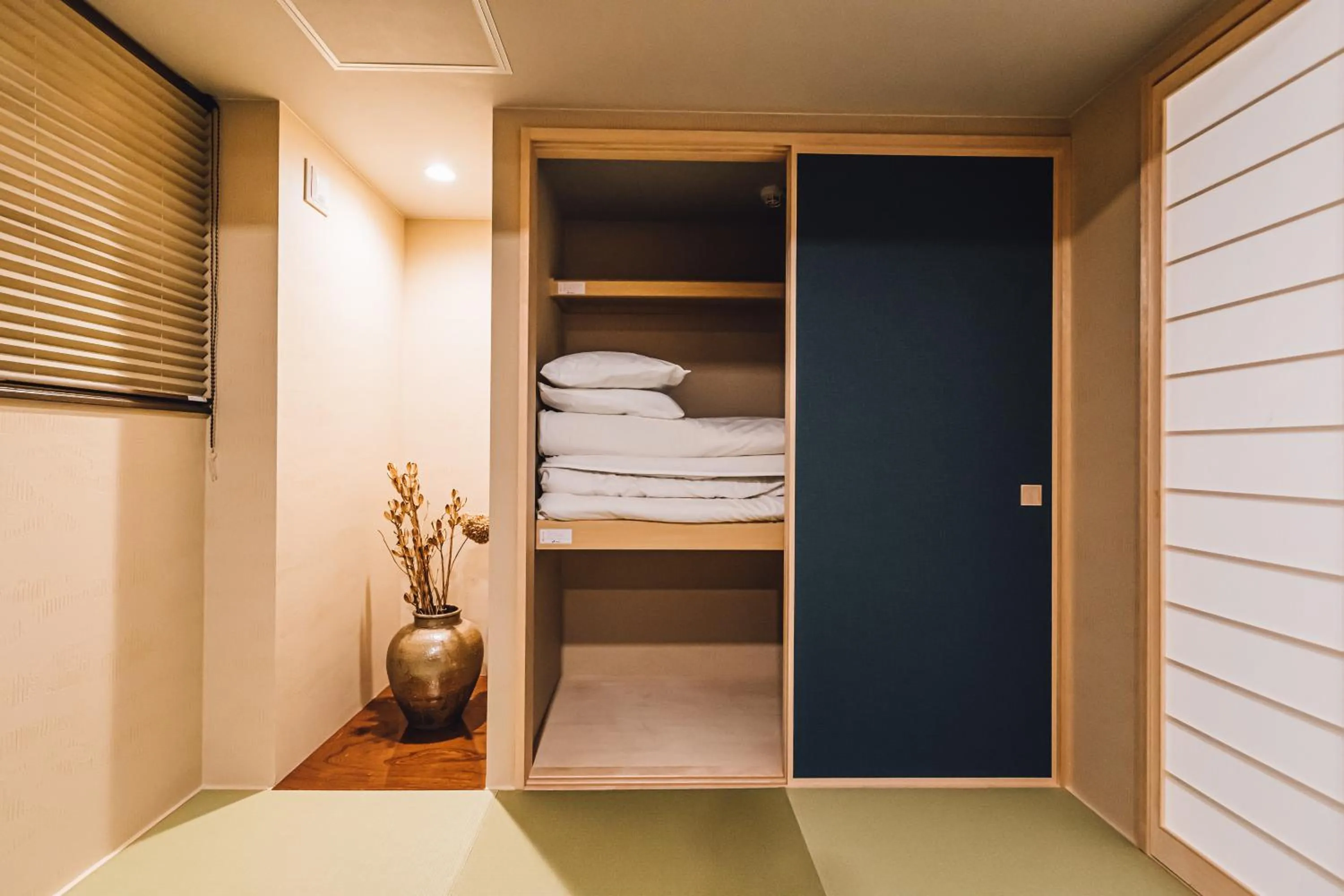 Bedroom, Bed in Yamahana Onsen Tonden Japanese Inn