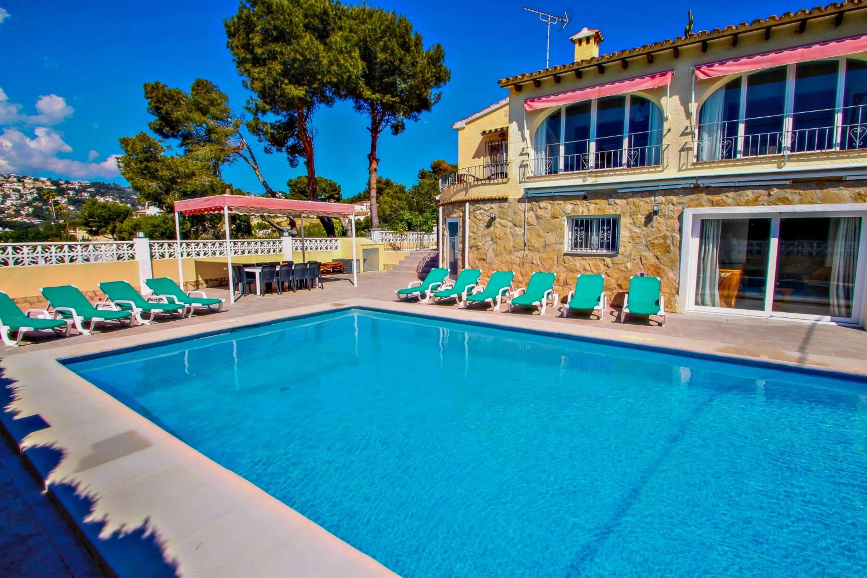 Samina - holiday home with stunning views and private pool in Benissa
