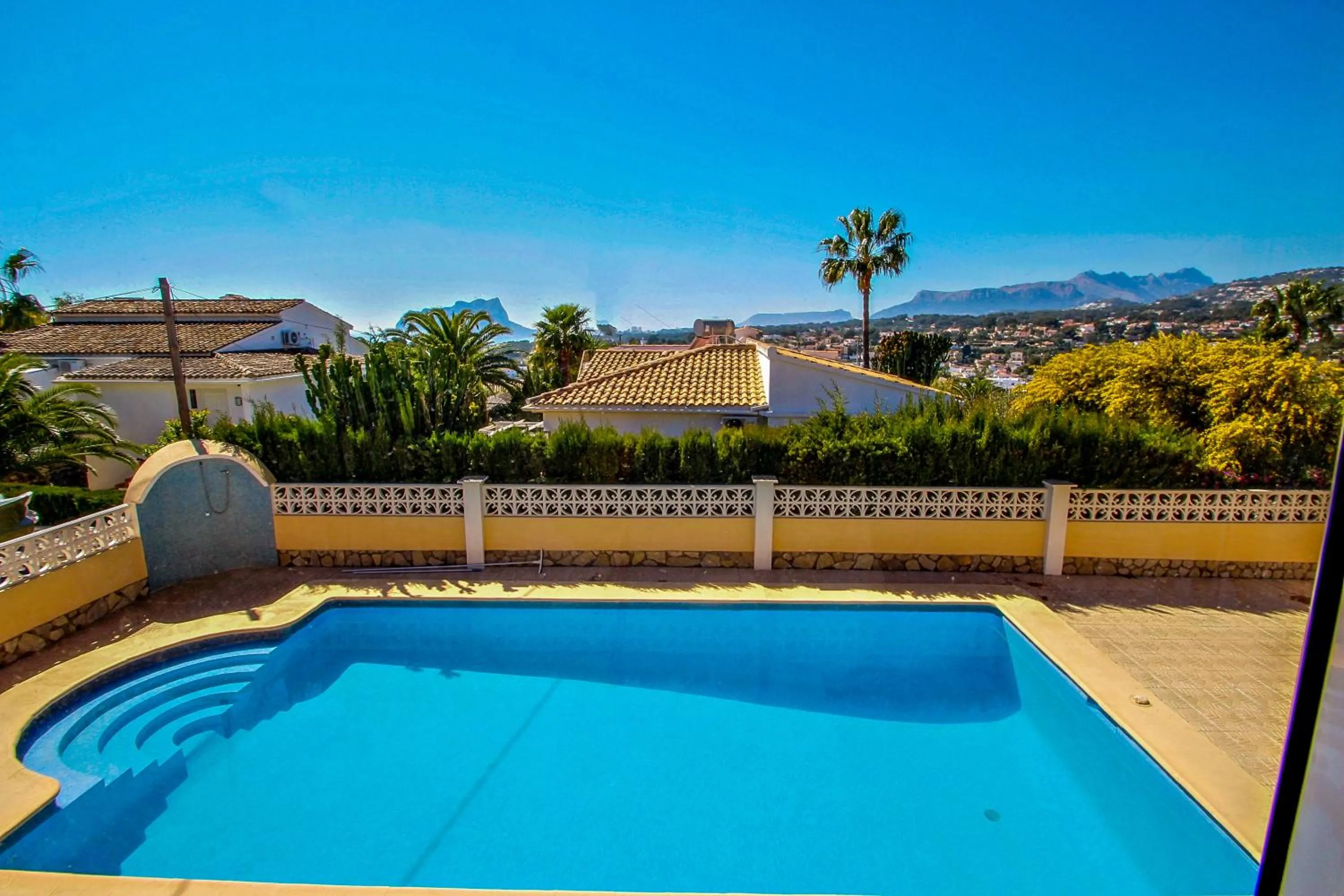 Samina - holiday home with stunning views and private pool in Benissa