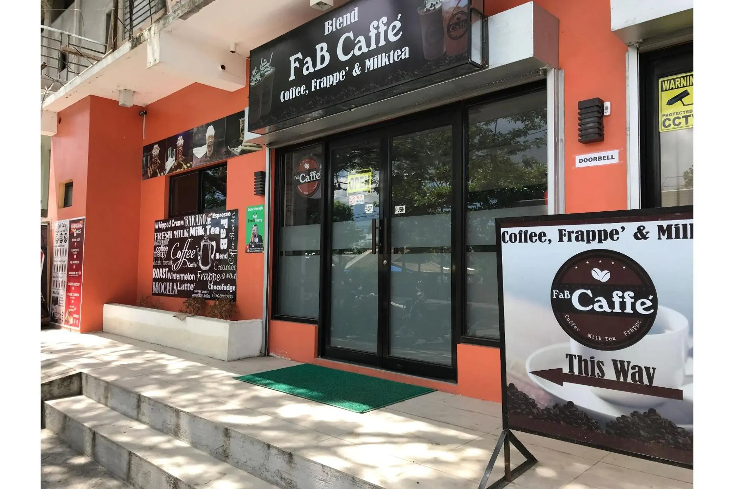 Facade/entrance in Guest Hotel Facade/entrance in Guest Hotel