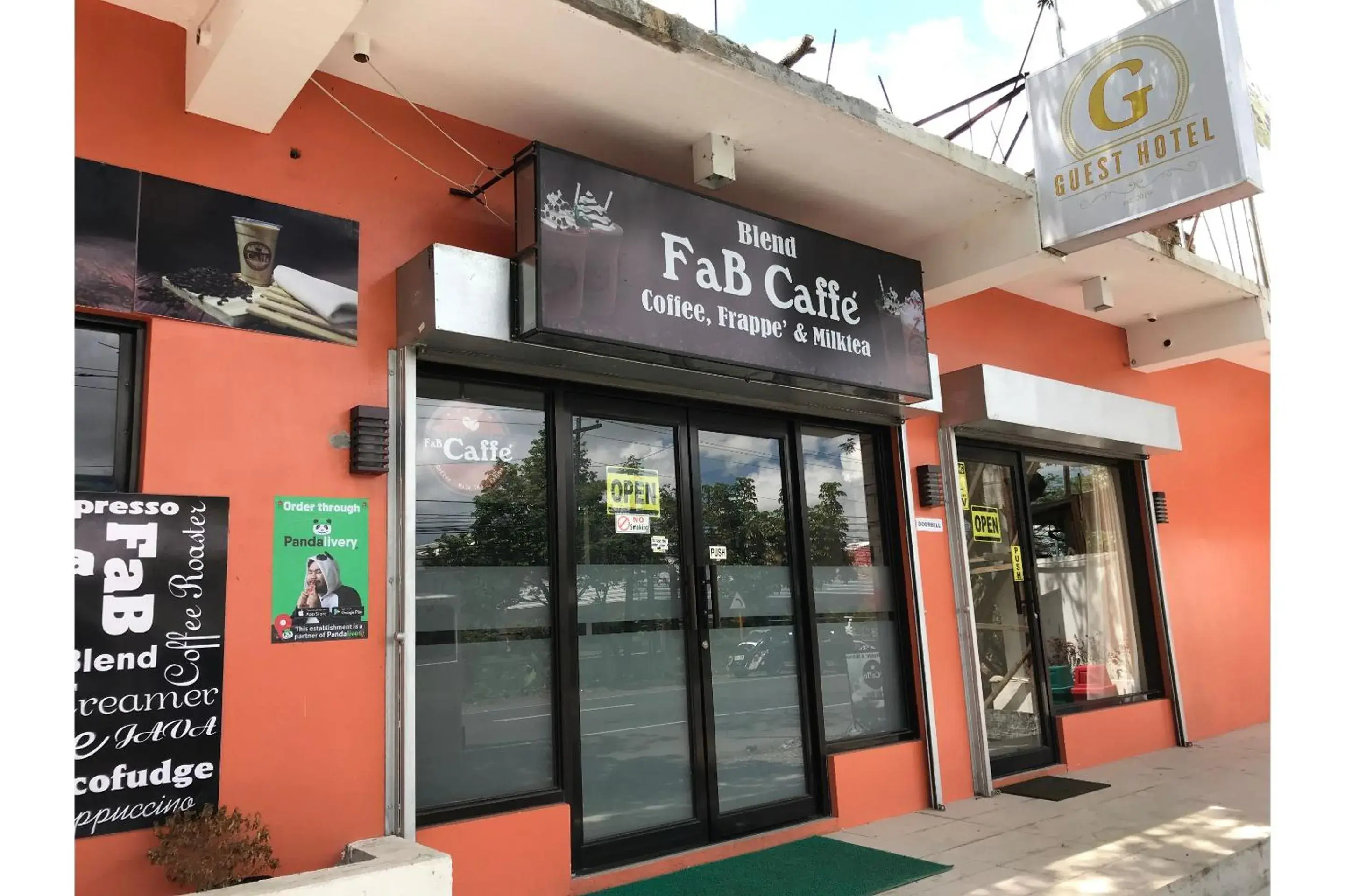 Facade/entrance in Guest Hotel Facade/entrance in Guest Hotel