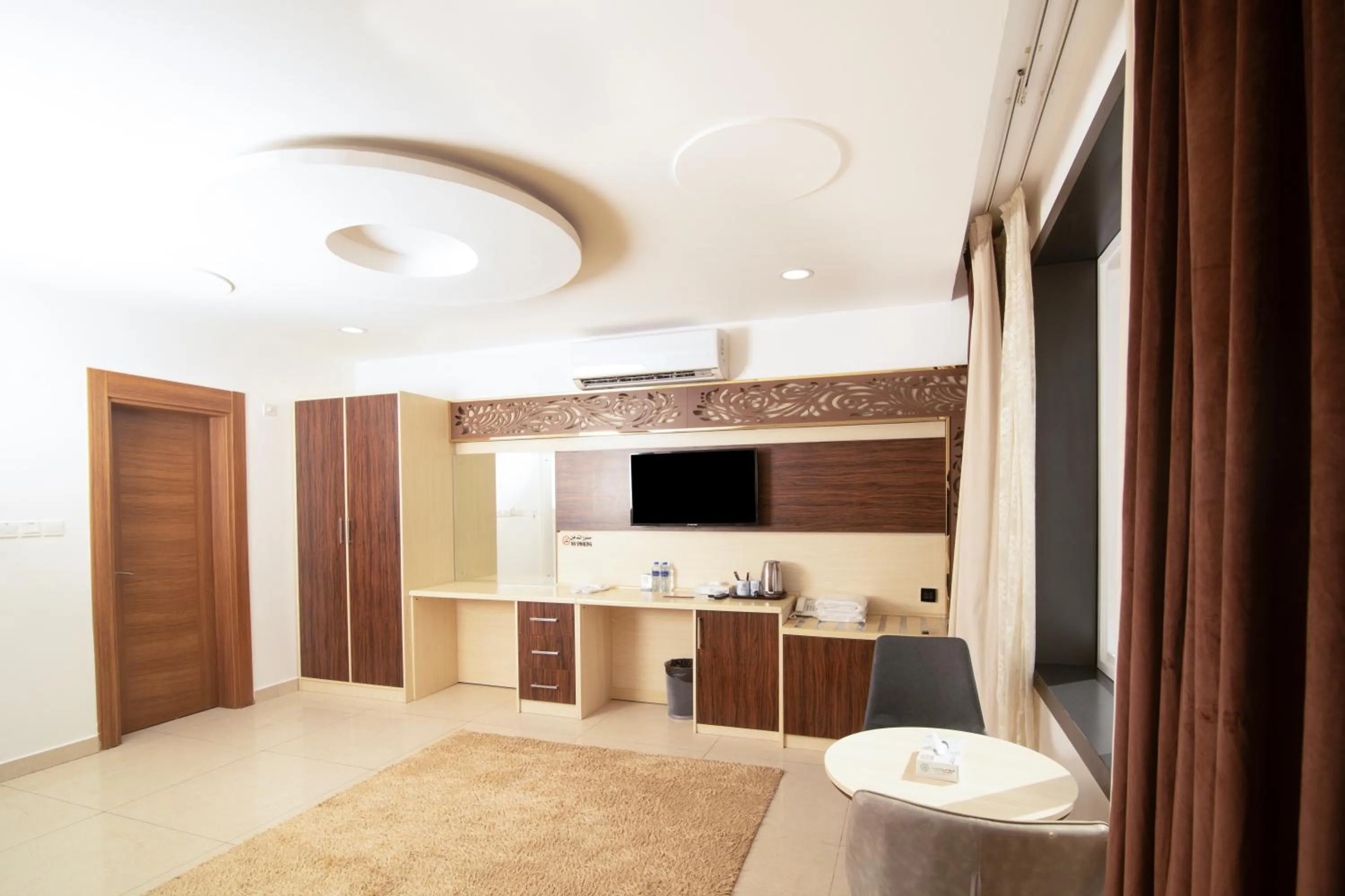 TV and multimedia in Diamond Star Hotel فندق النجمة الماسية