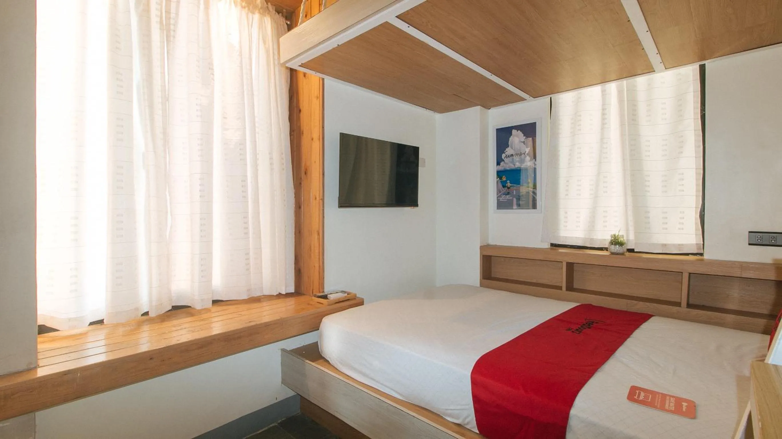 Photo of the whole room, Bed in RedDoorz at Anton's Loft Designer Resort Pansol Calamba Laguna